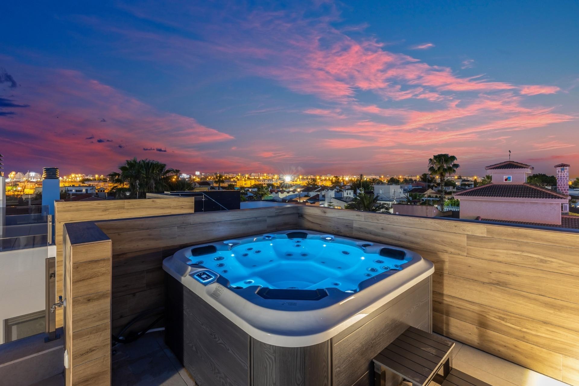 Wiederverkauf - Freistehende Villa -
Torrevieja - Torreta florida