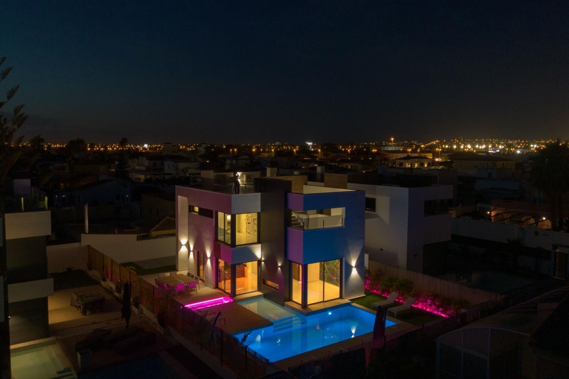 Wiederverkauf - Freistehende Villa -
Torrevieja - Torreta florida