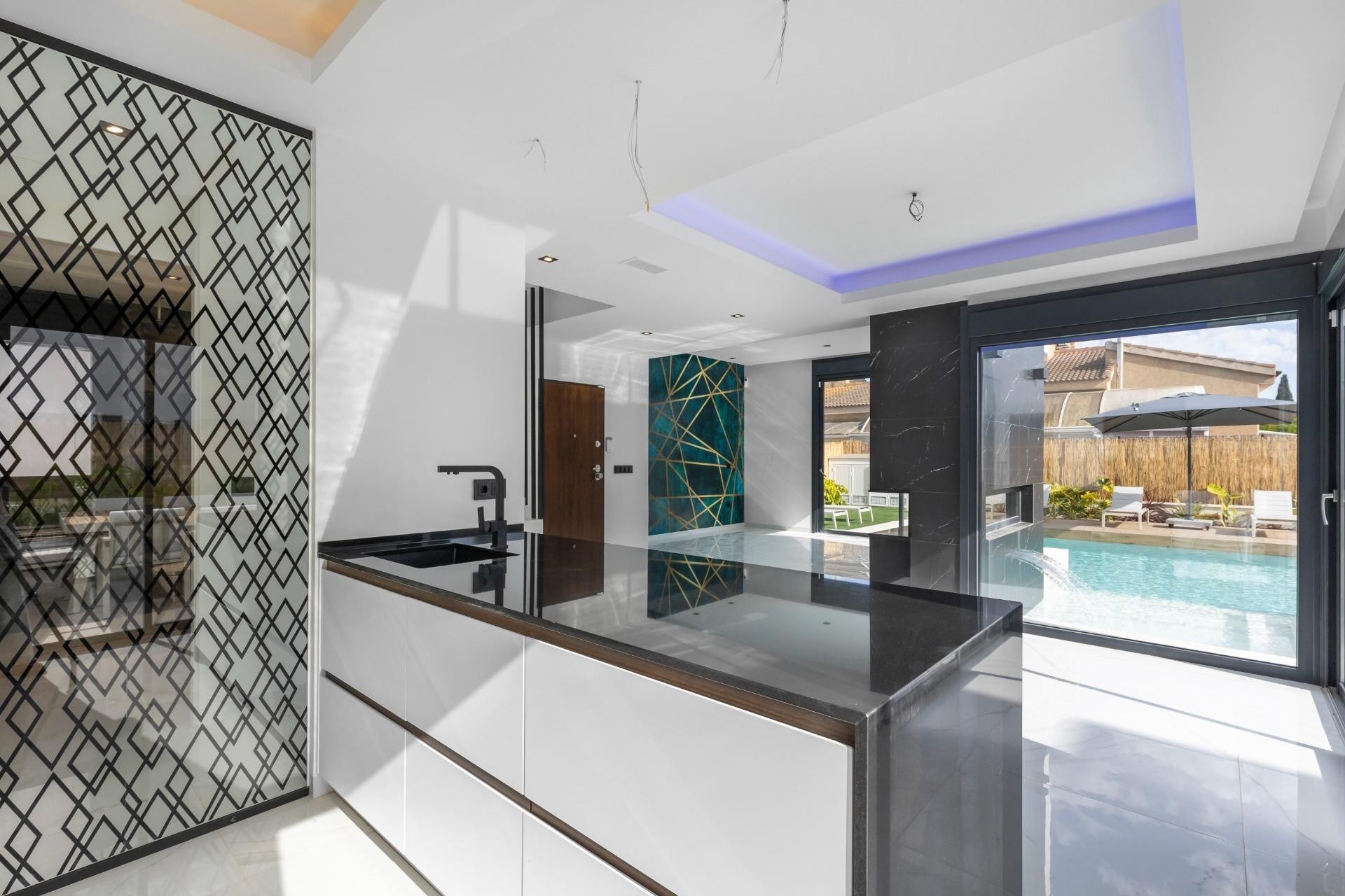 Wiederverkauf - Freistehende Villa -
Torrevieja - Torreta florida