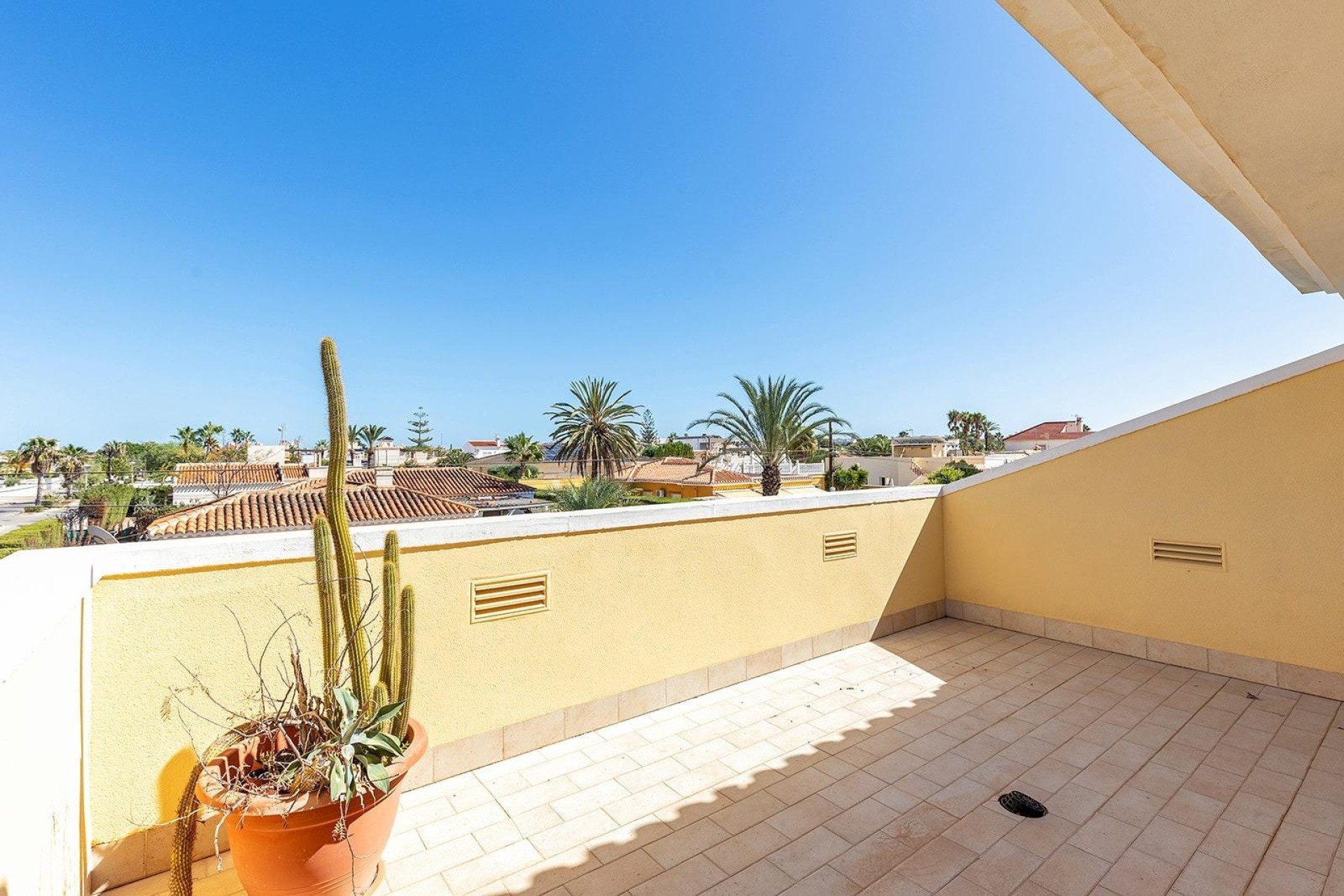 Wiederverkauf - Freistehende Villa -
Torrevieja - Torreta florida