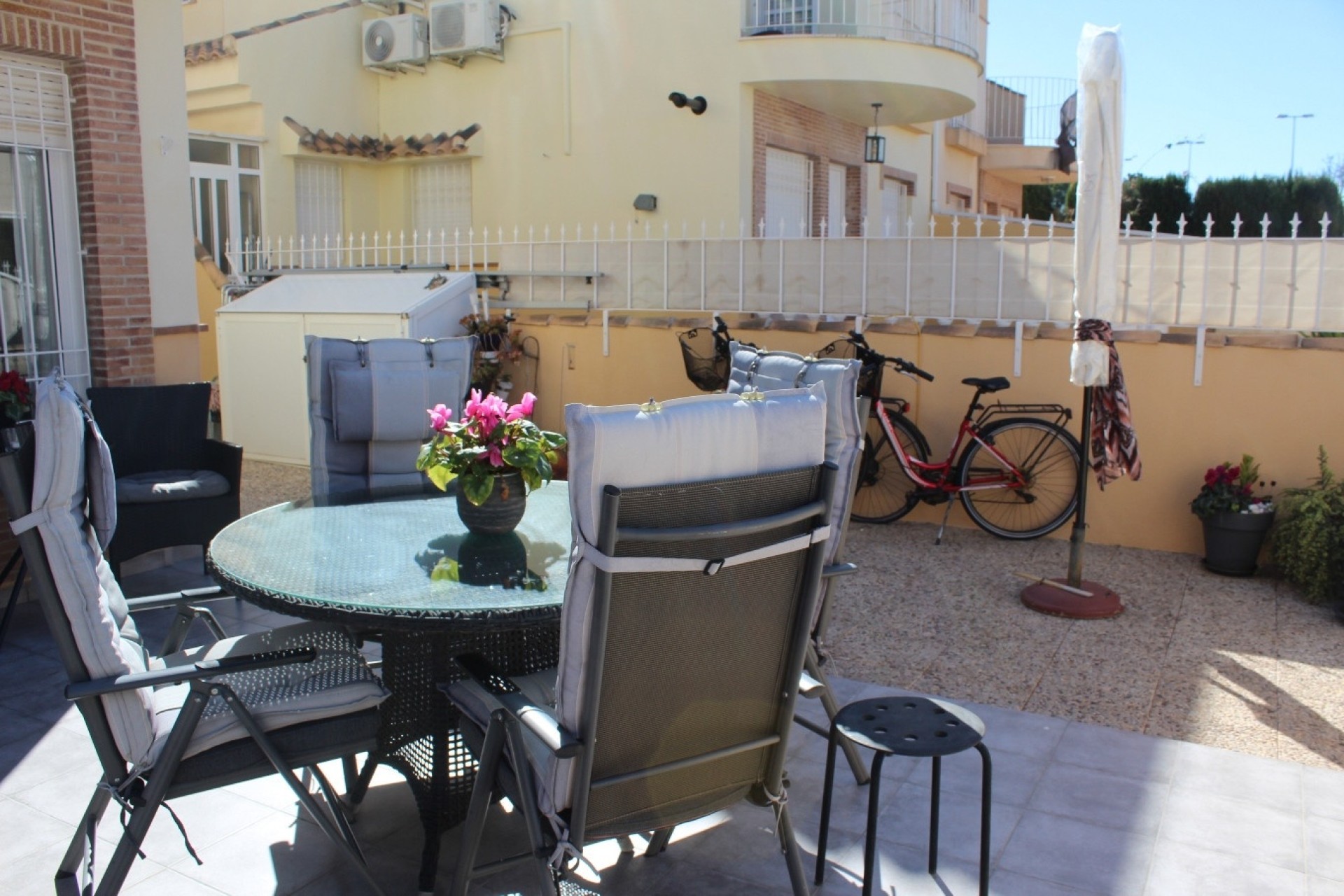Wiederverkauf - Freistehende Villa -
Villamartín - Costa Blanca