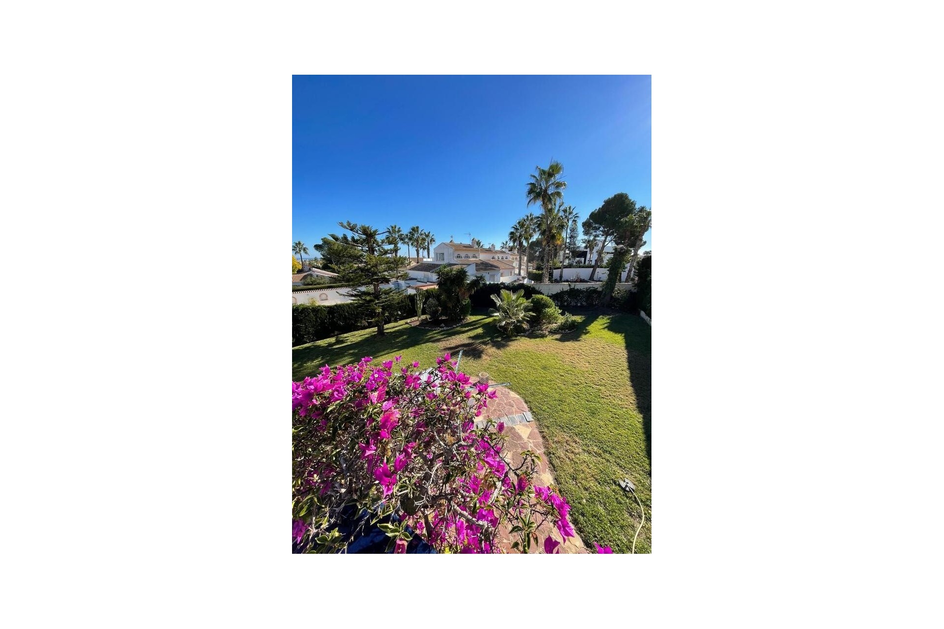 Wiederverkauf - Freistehende Villa -
Villamartín - Costa Blanca
