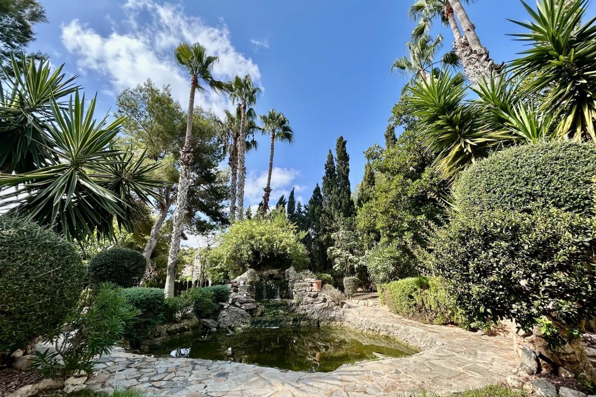 Wiederverkauf - Freistehende Villa -
Villamartín