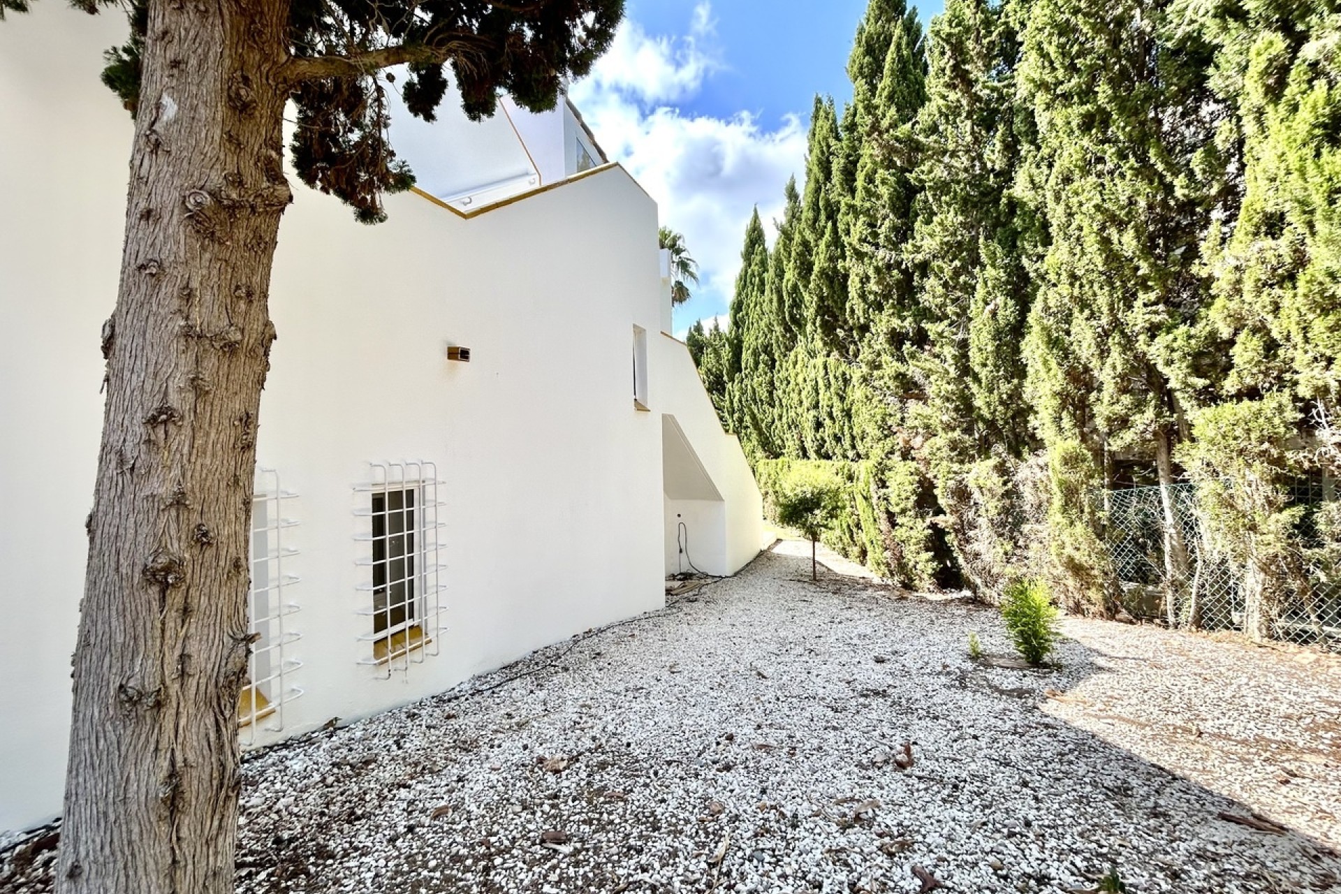 Wiederverkauf - Freistehende Villa -
Villamartín
