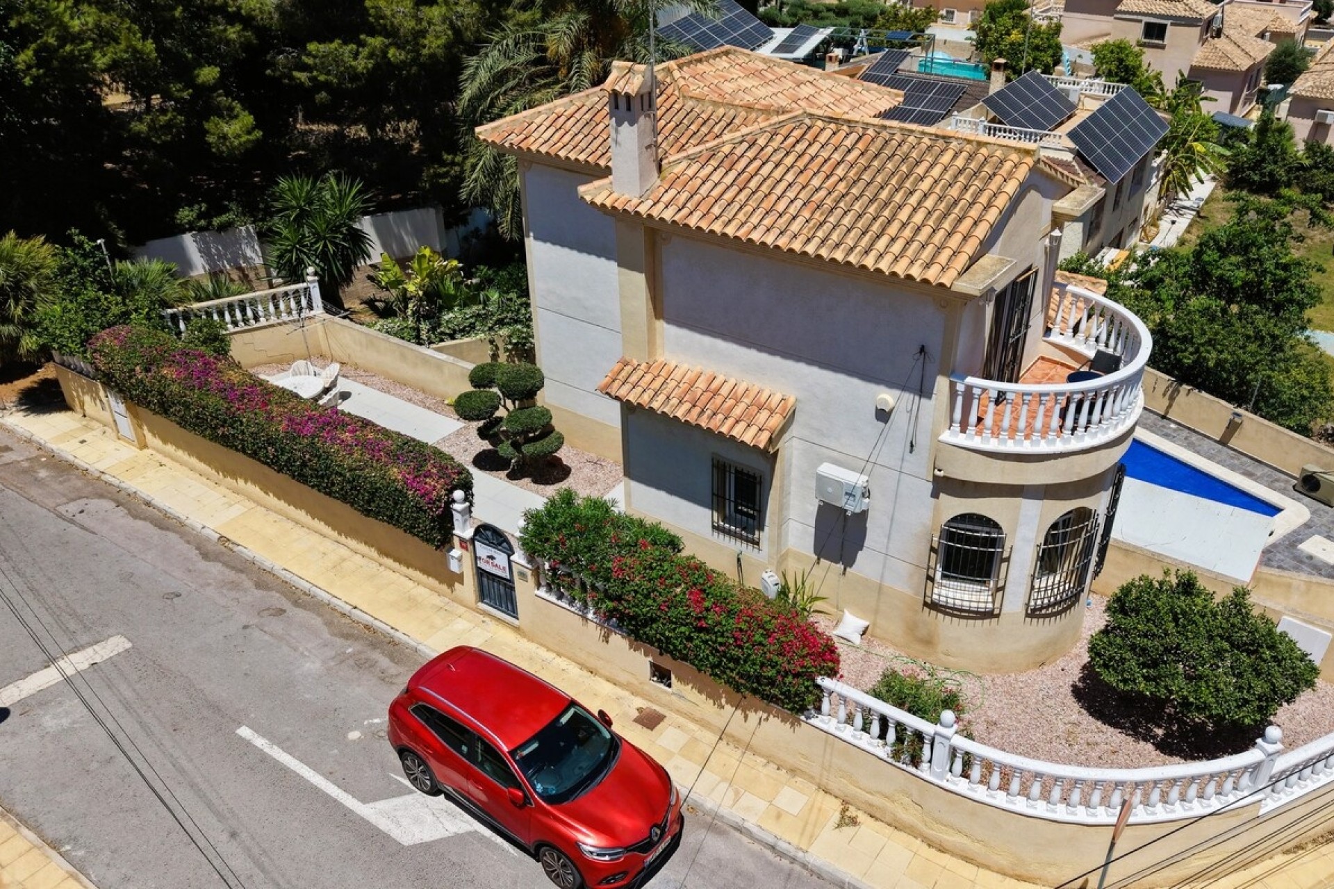 Wiederverkauf - Freistehende Villa -
Villamartín