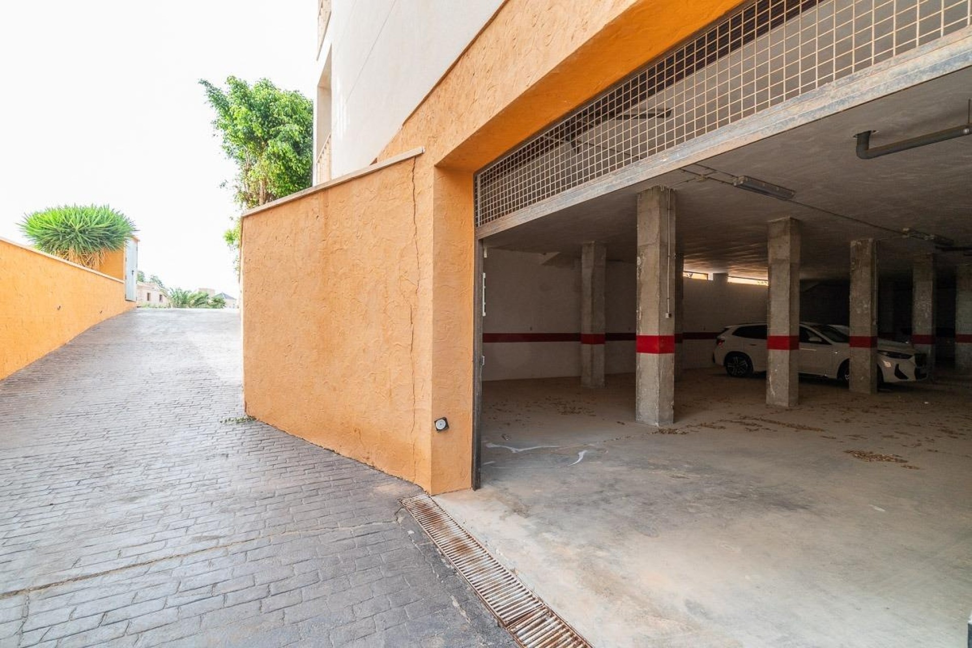 Wiederverkauf - Garage -
Orihuela Costa - Montezenia