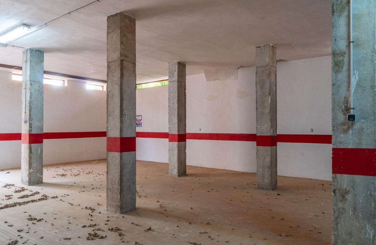 Wiederverkauf - Garage -
Orihuela Costa - Montezenia