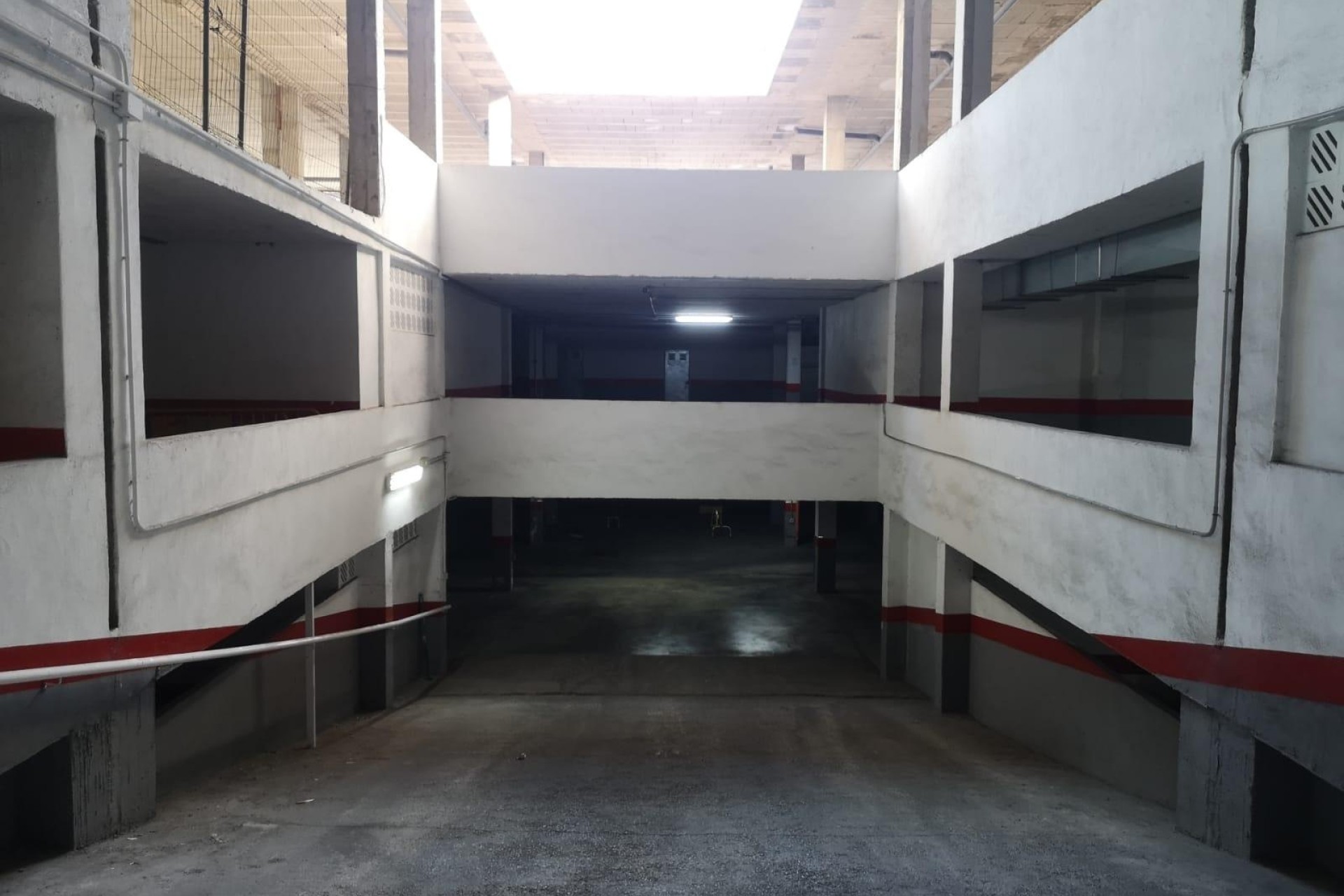 Wiederverkauf - Garage -
Torrevieja - Estacion de autobuses