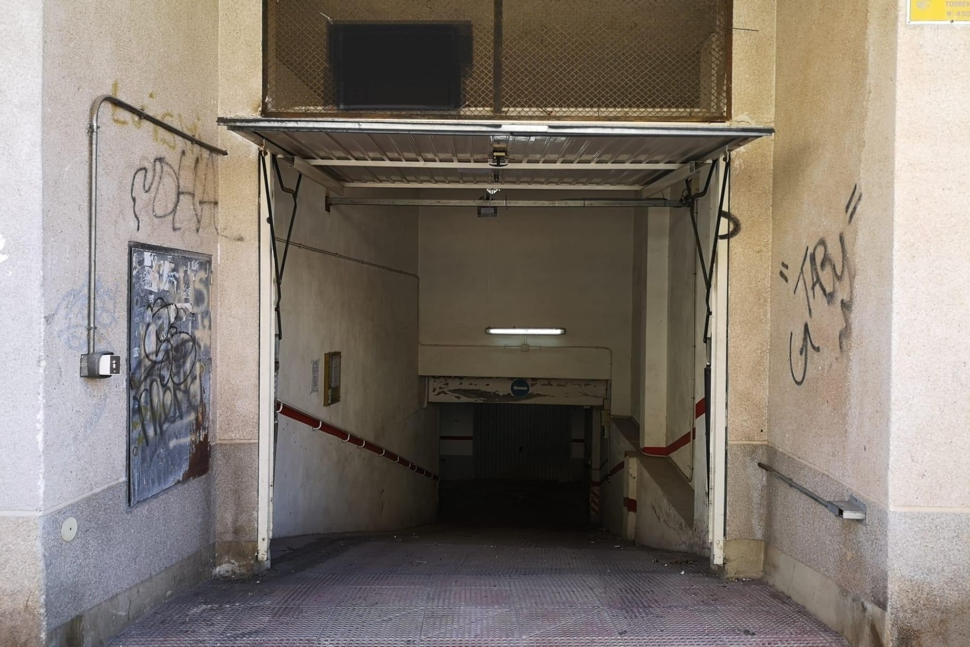 Wiederverkauf - Garage -
Torrevieja - Playa de los Locos