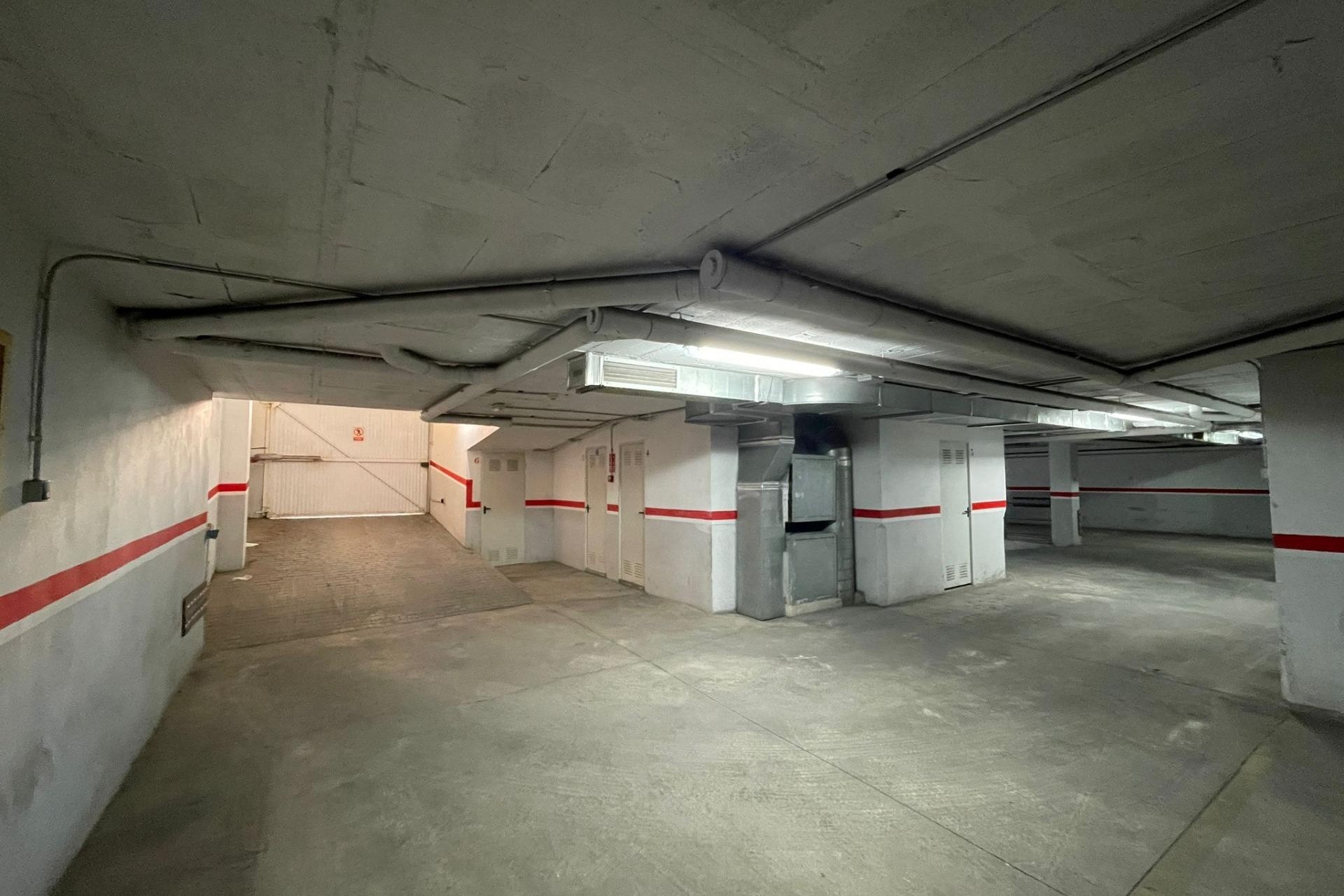 Wiederverkauf - Garage -
Torrevieja - Playa del Cura