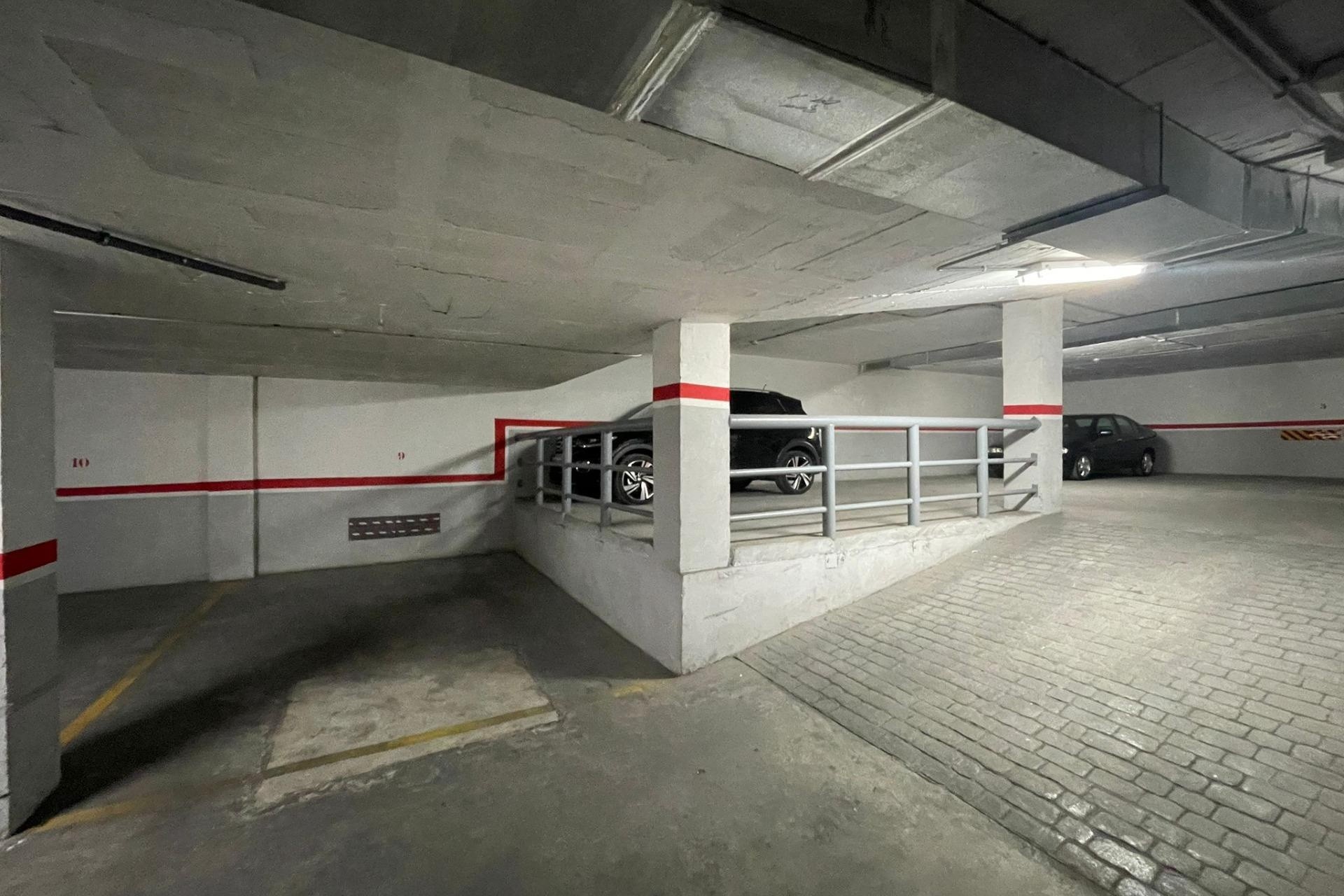 Wiederverkauf - Garage -
Torrevieja - Playa del Cura