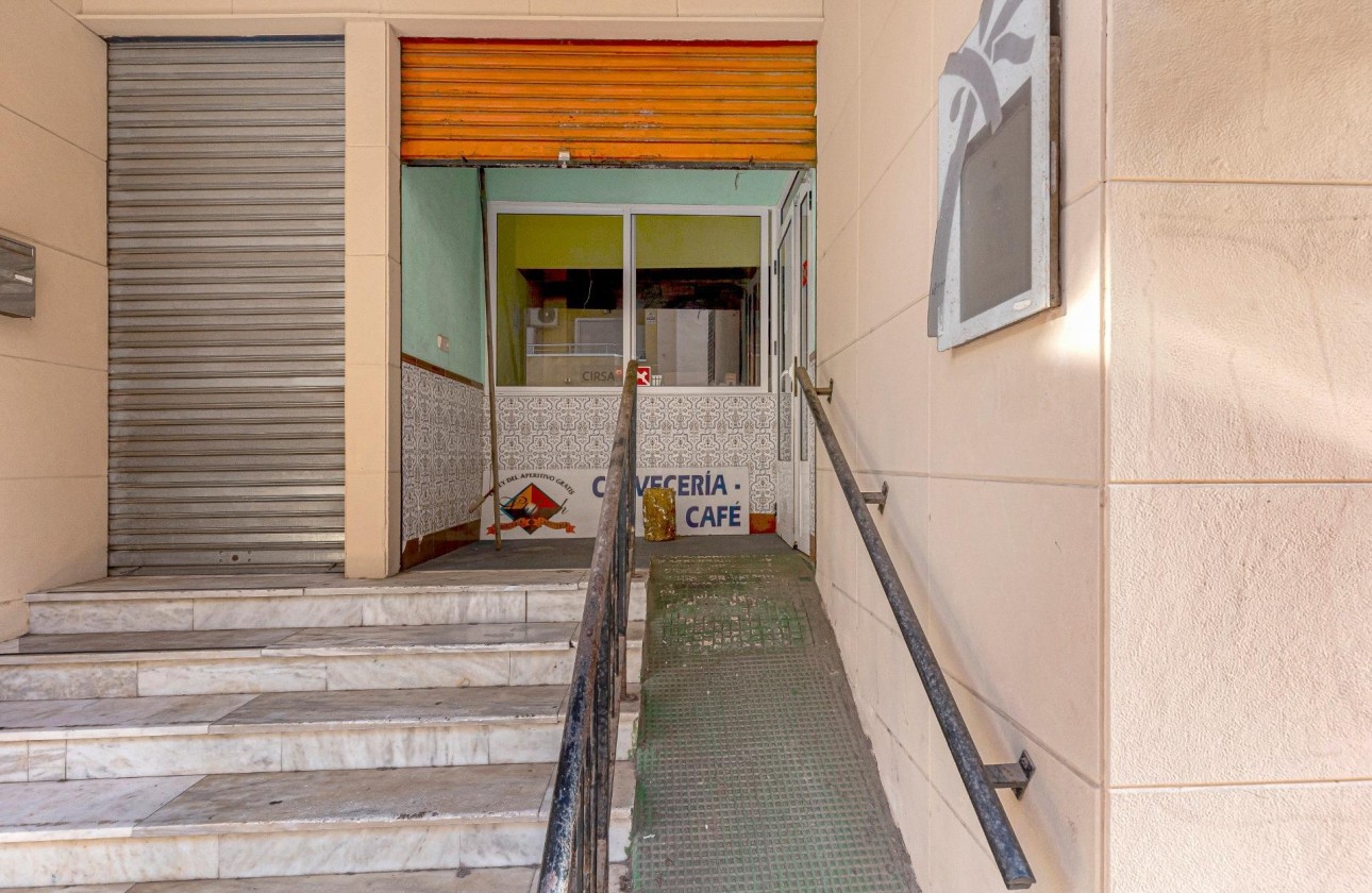 Wiederverkauf - Kommerziell -
Torrevieja - Playa del Cura