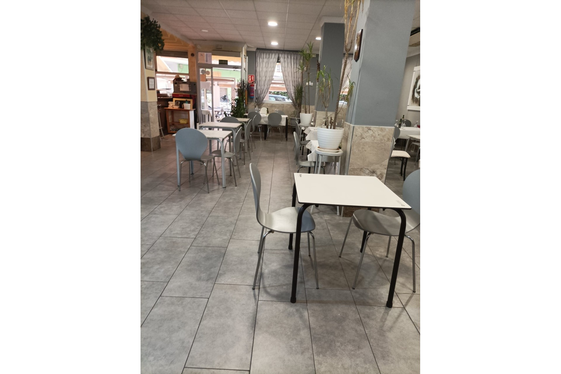 Wiederverkauf - Kommerziell -
Torrevieja