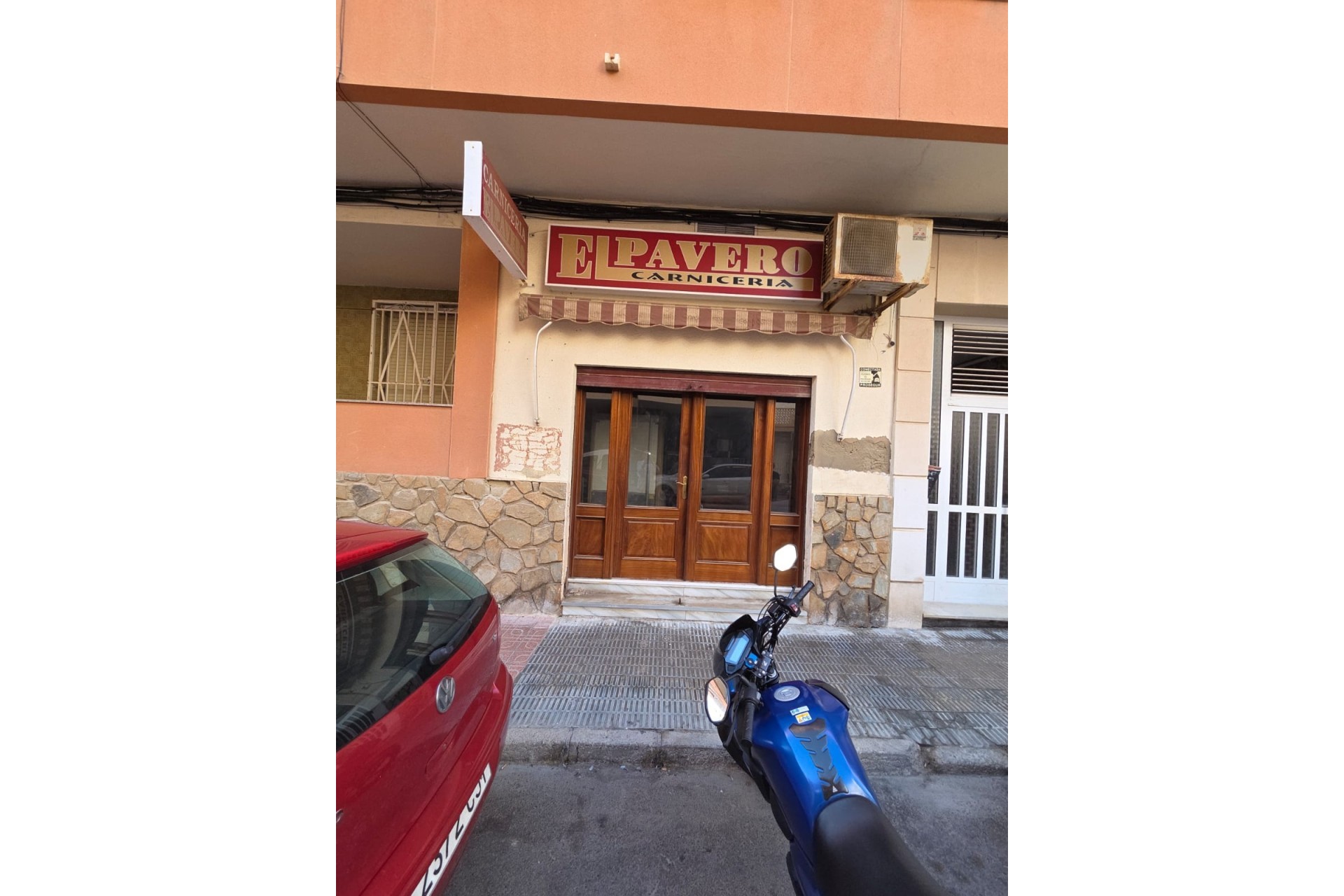Wiederverkauf - Kommerziell -
Torrevieja