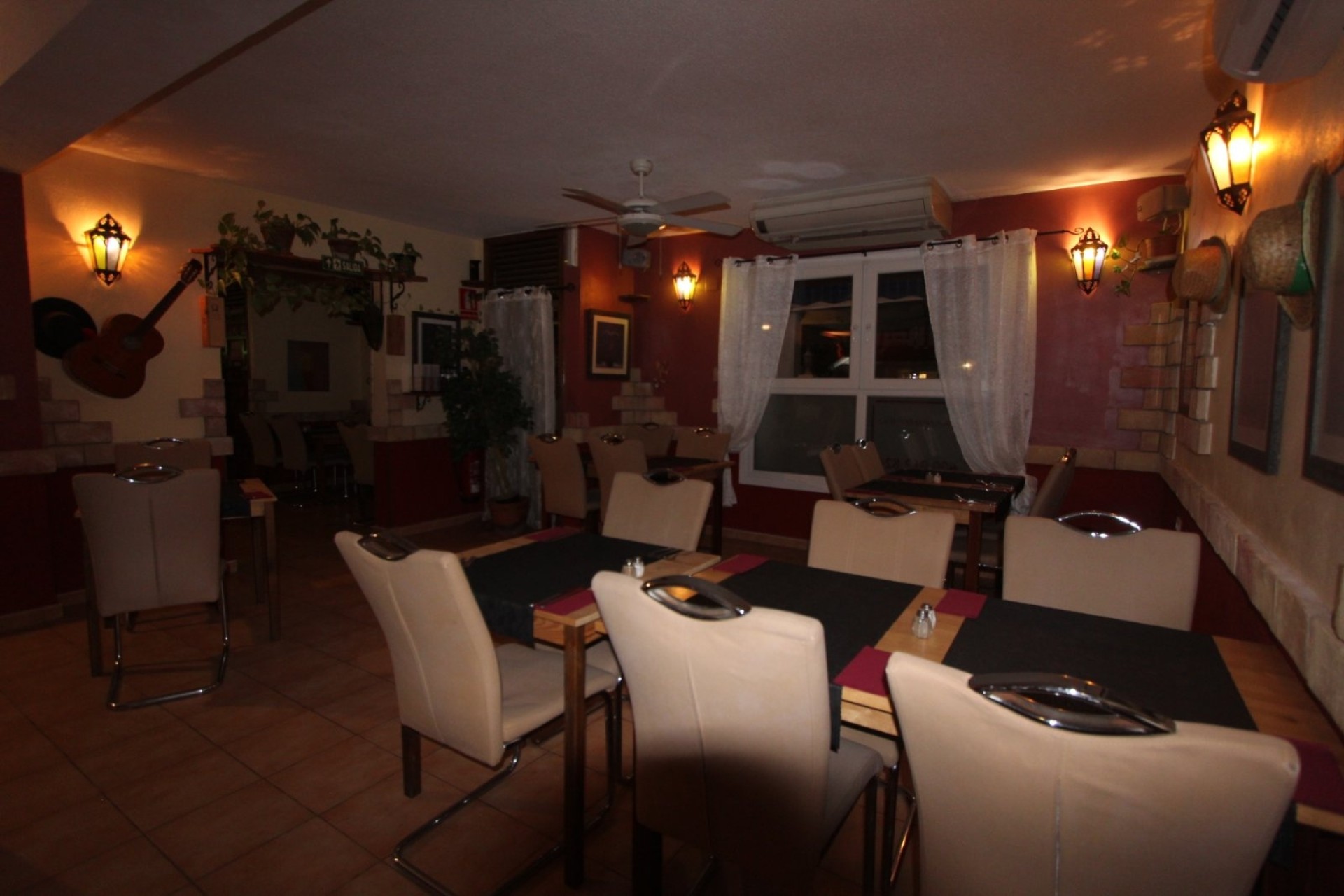 Wiederverkauf - Kommerziell -
Torrevieja