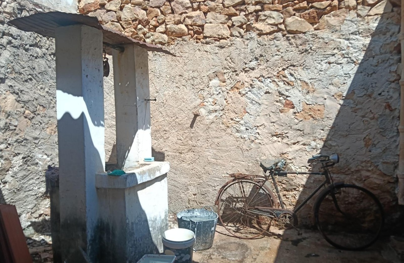 Wiederverkauf - Reihenhaus -
Jesus Pobre - Inland