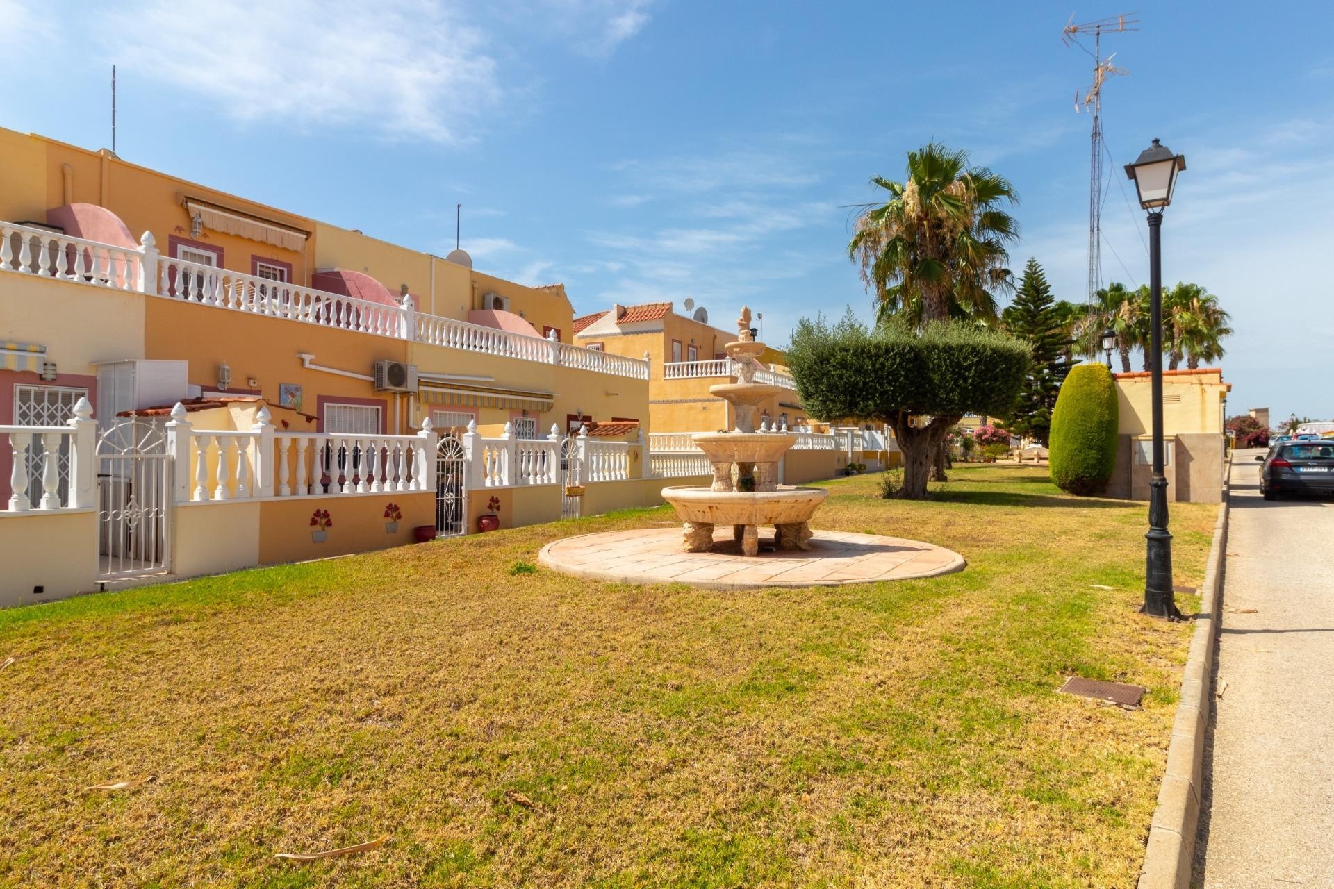 Wiederverkauf - Reihenhaus -
Orihuela Costa - La Regia