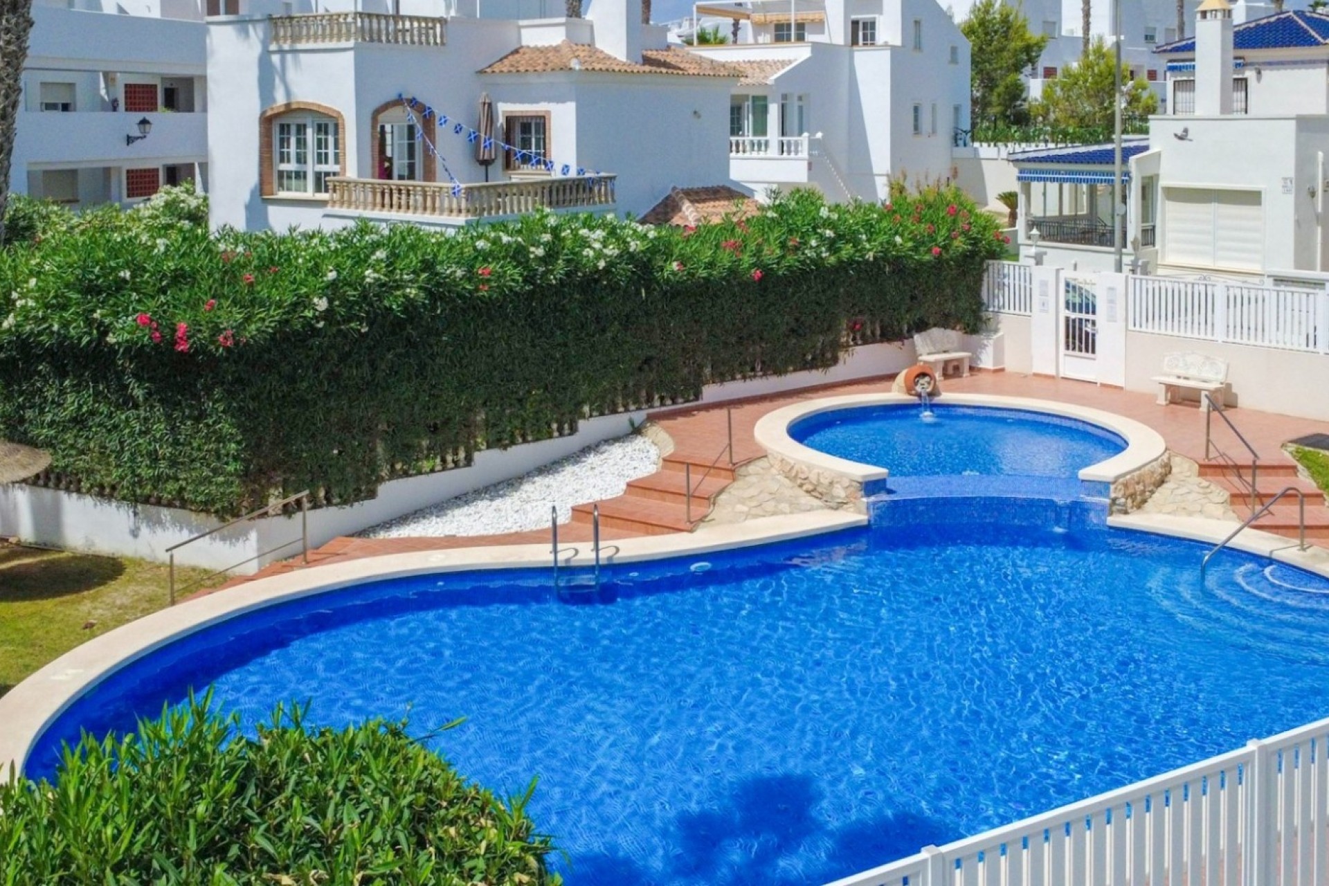Wiederverkauf - Reihenhaus -
Orihuela Costa - La Rioja
