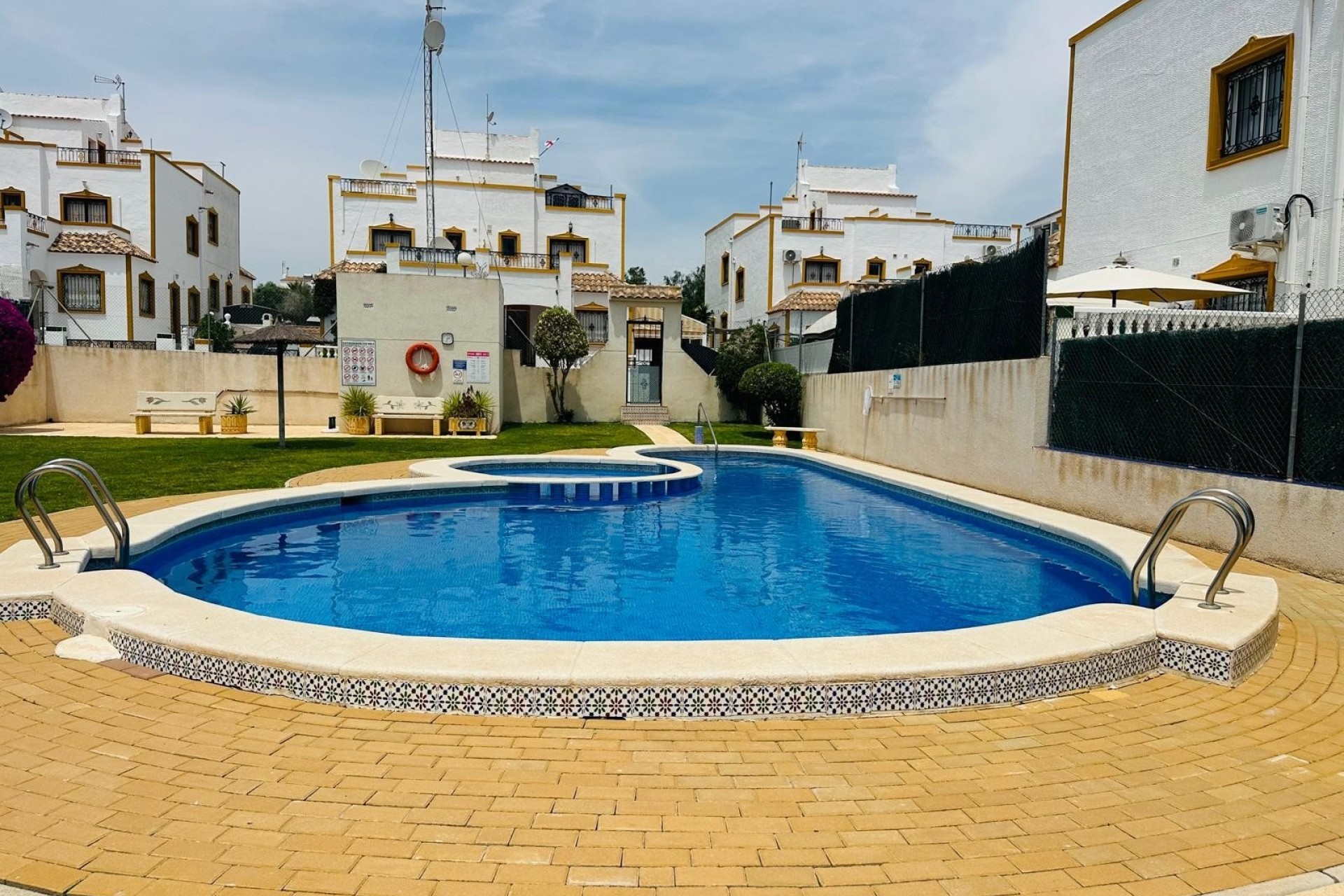 Wiederverkauf - Reihenhaus -
Orihuela - Entre Naranjos - Vistabella Golf