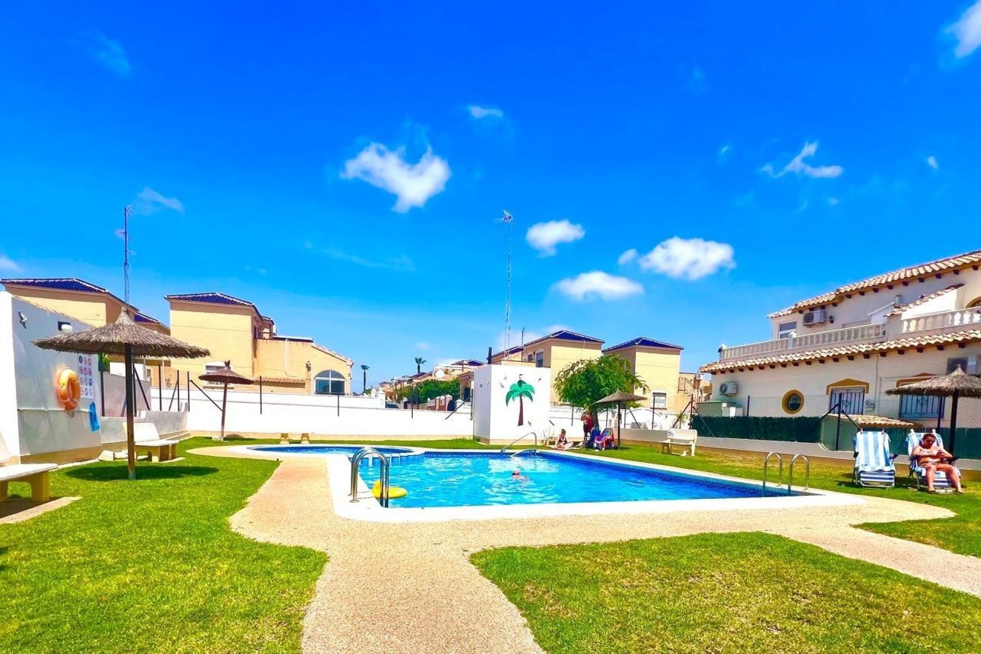 Wiederverkauf - Reihenhaus -
Orihuela - Urbanización Perla del Mar