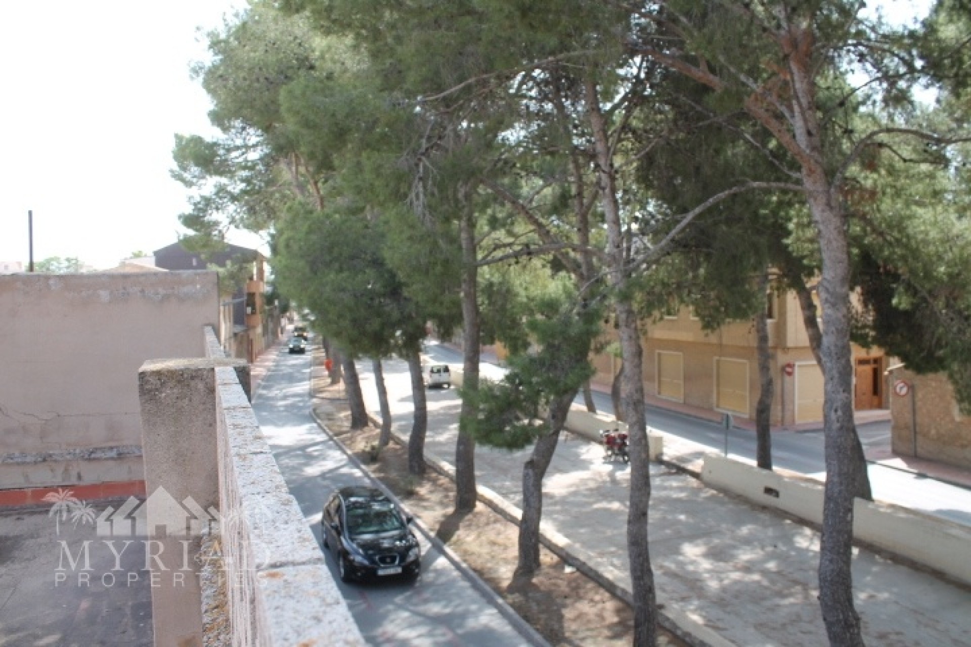 Wiederverkauf - Reihenhaus -
Pinoso - calle lepanto