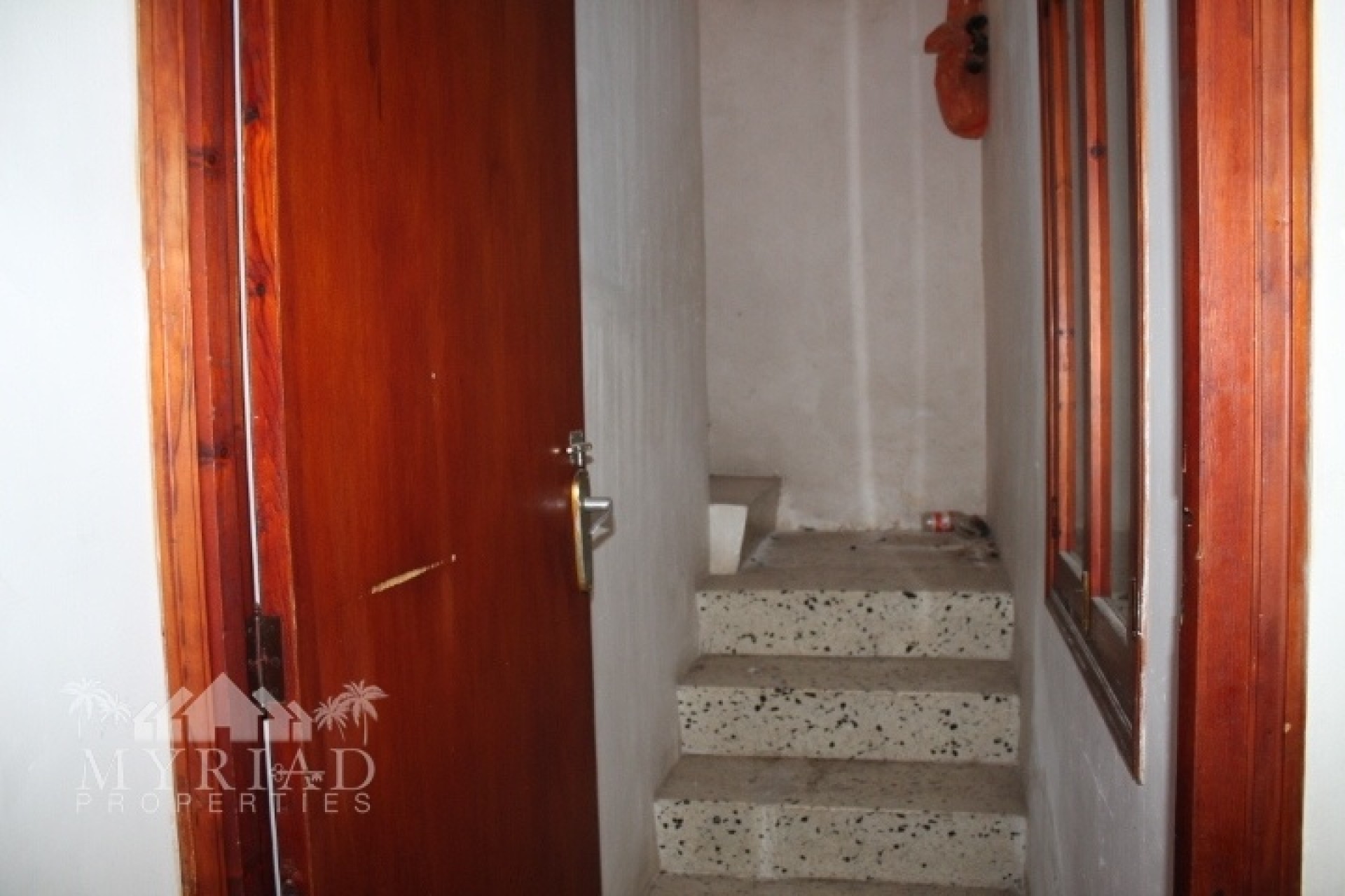 Wiederverkauf - Reihenhaus -
Pinoso - calle lepanto