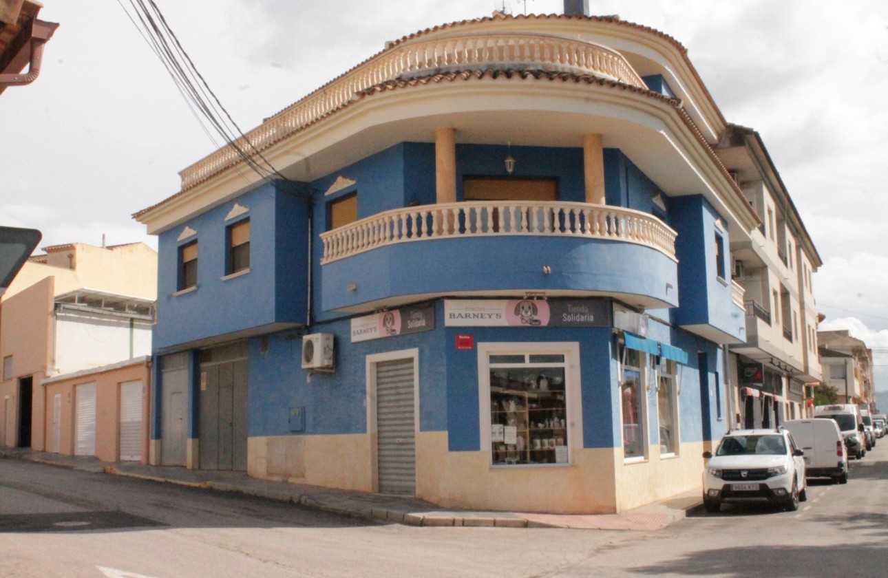Wiederverkauf - Reihenhaus -
Pinoso - Pinoso Alicante