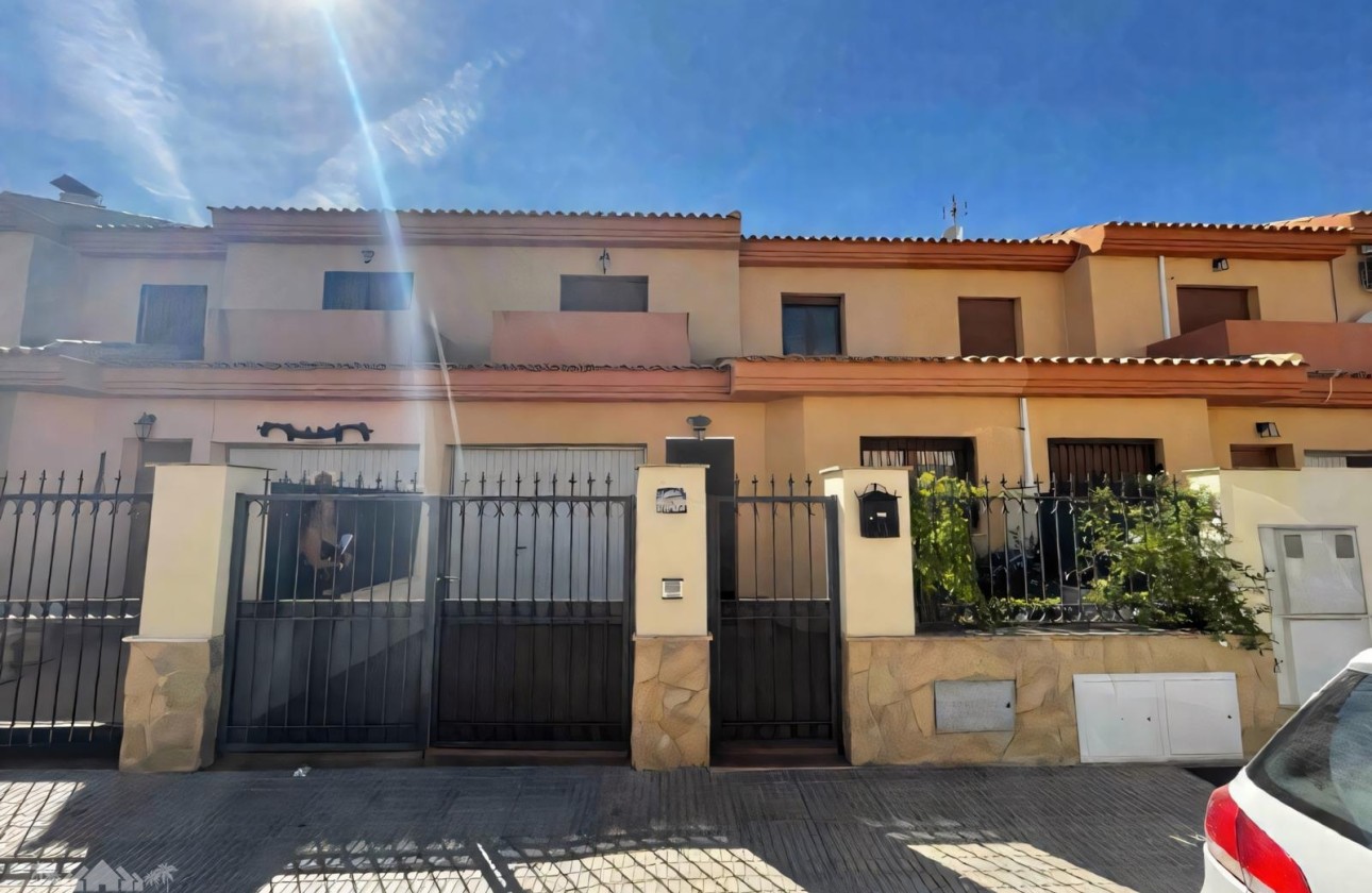 Wiederverkauf - Reihenhaus -
Pinoso - Pinoso Alicante