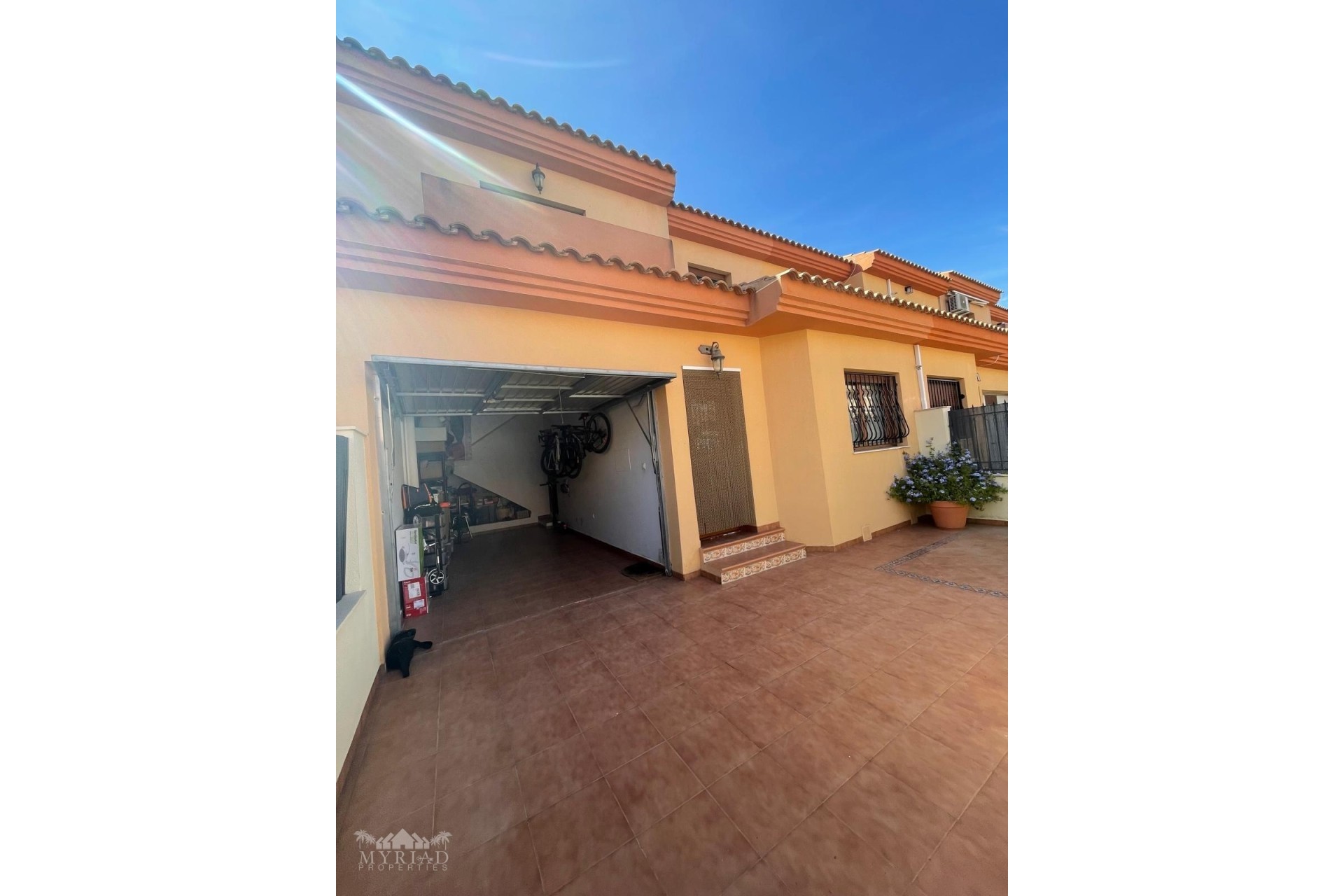 Wiederverkauf - Reihenhaus -
Pinoso - Pinoso Alicante
