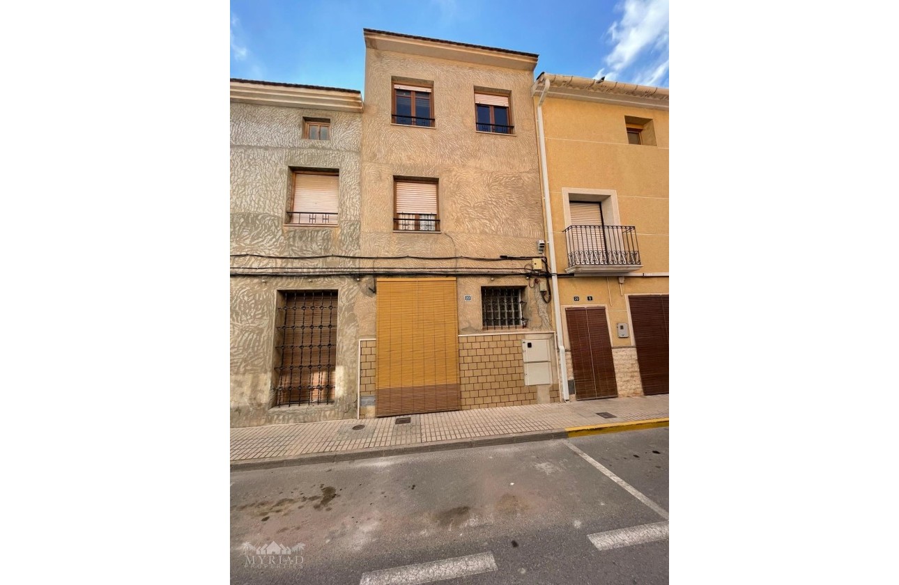 Wiederverkauf - Reihenhaus -
Pinoso - Pinoso Alicante