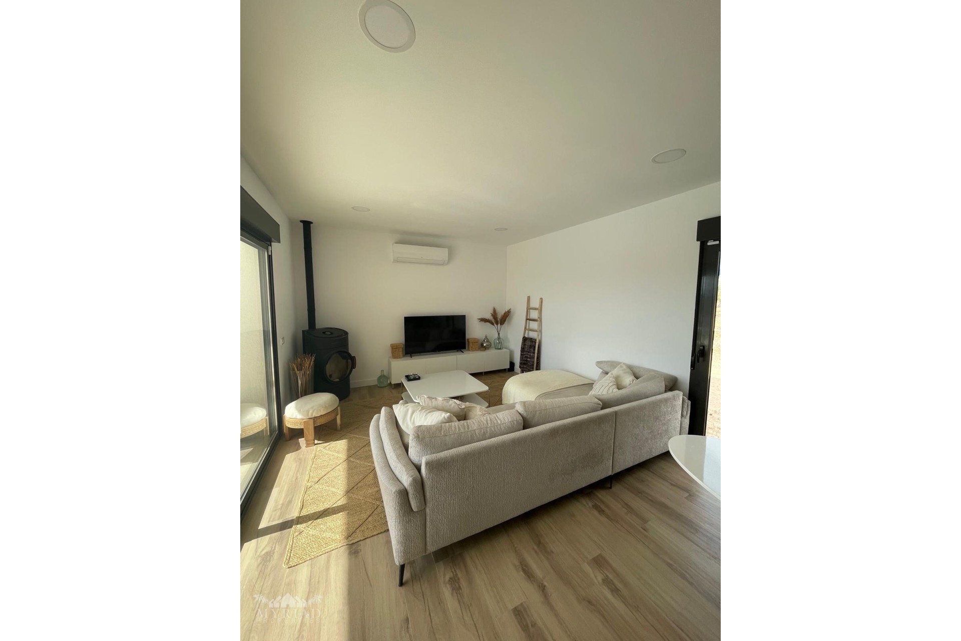Wiederverkauf - Reihenhaus -
Pinoso - Pinoso Alicante