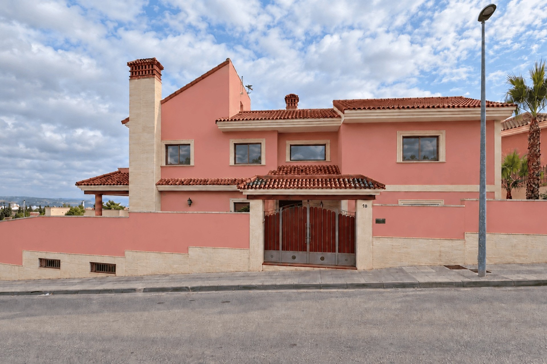 Wiederverkauf - Reihenhaus -
San Miguel de Salinas