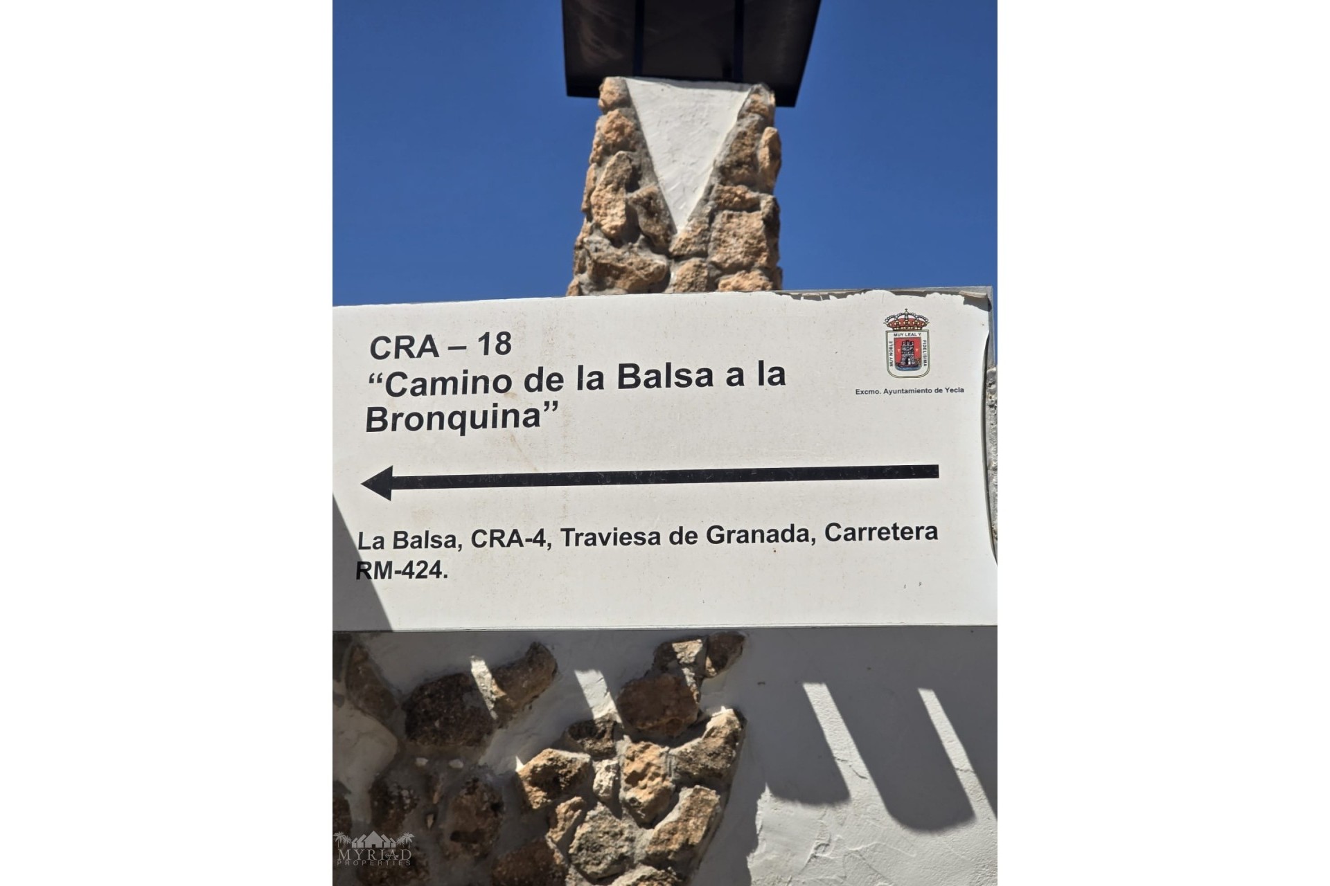 Wiederverkauf - Reihenhaus -
Yecla