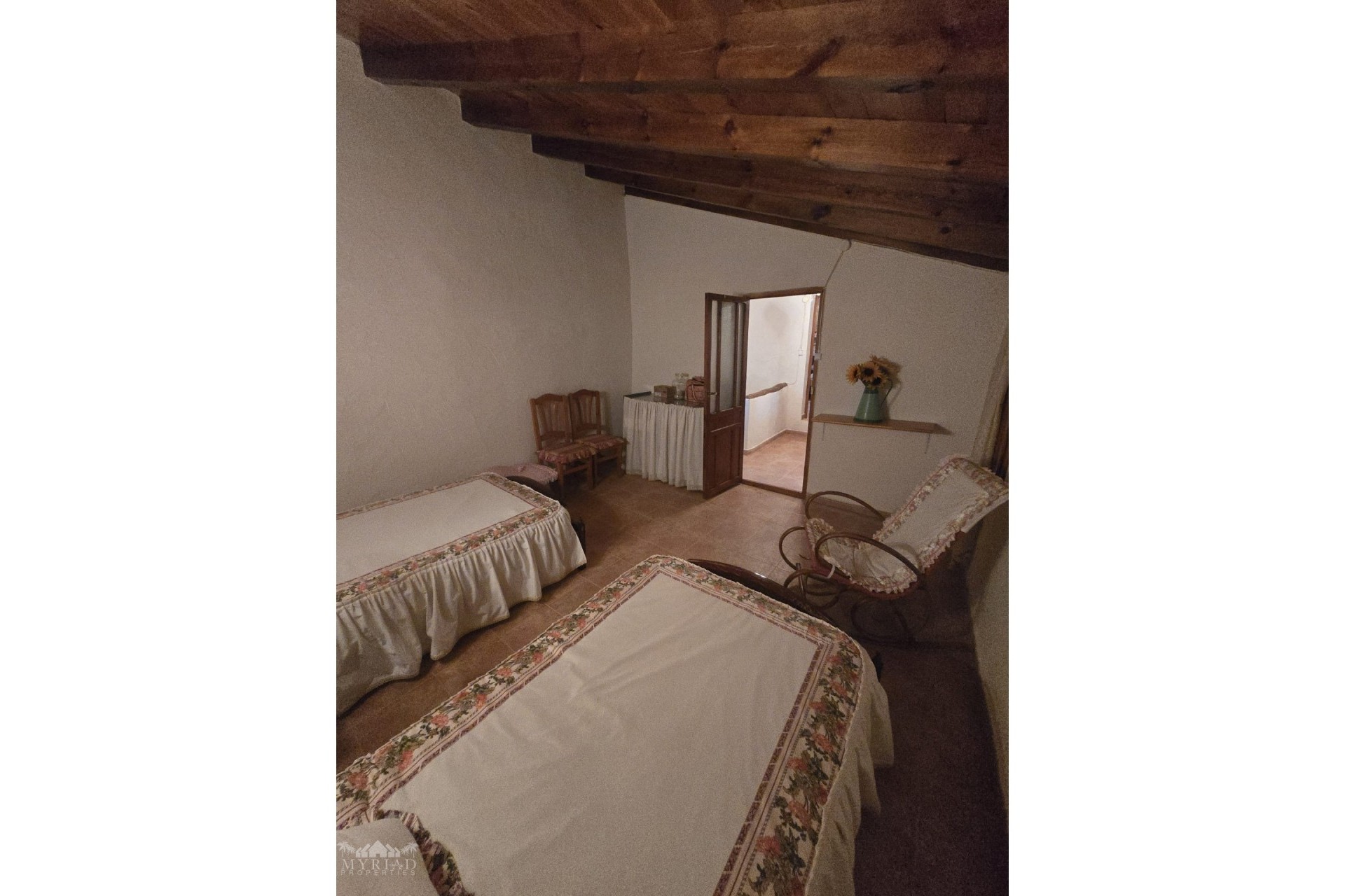 Wiederverkauf - Reihenhaus -
Yecla