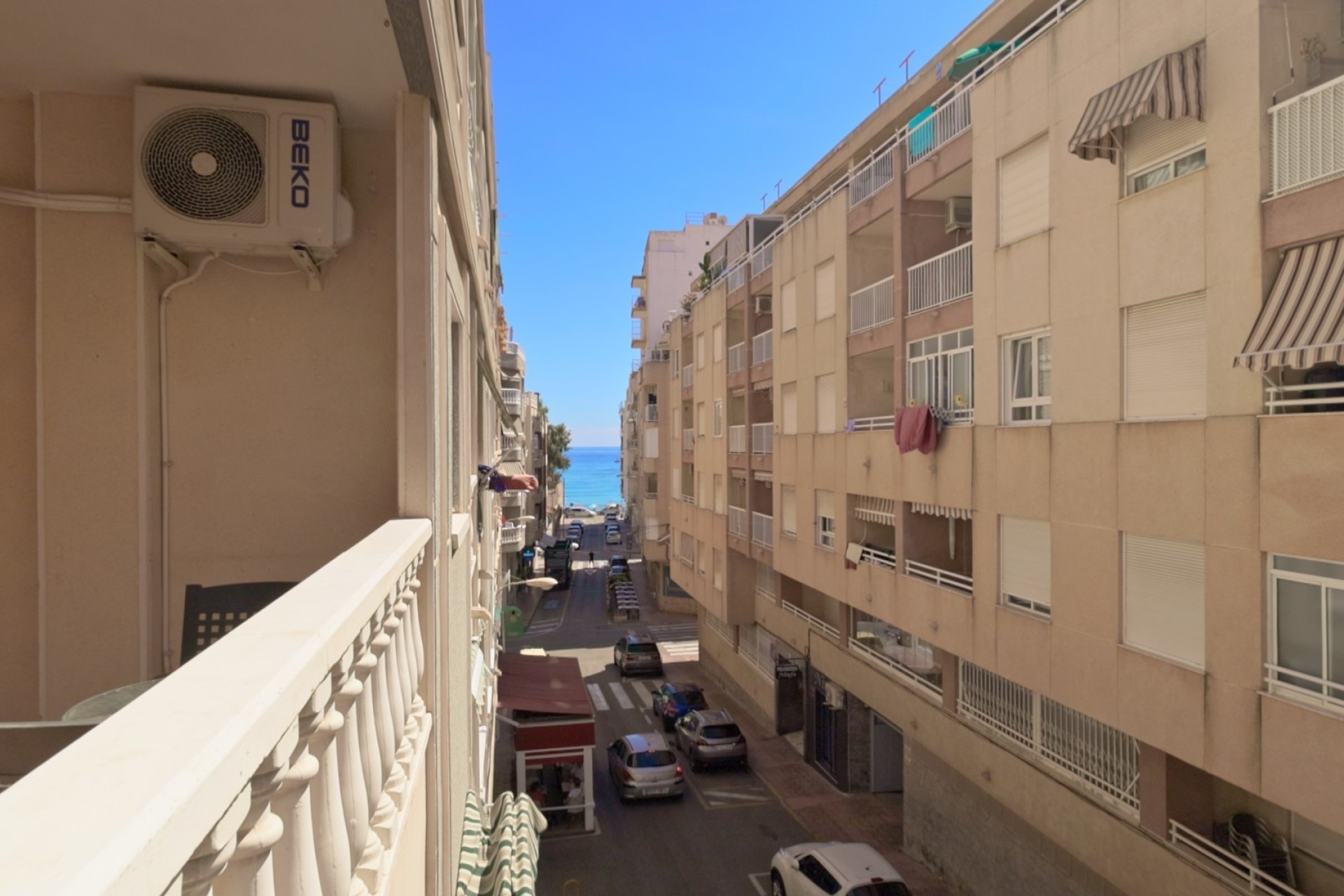 Wiederverkauf -  -
Torrevieja - Playa de los Locos