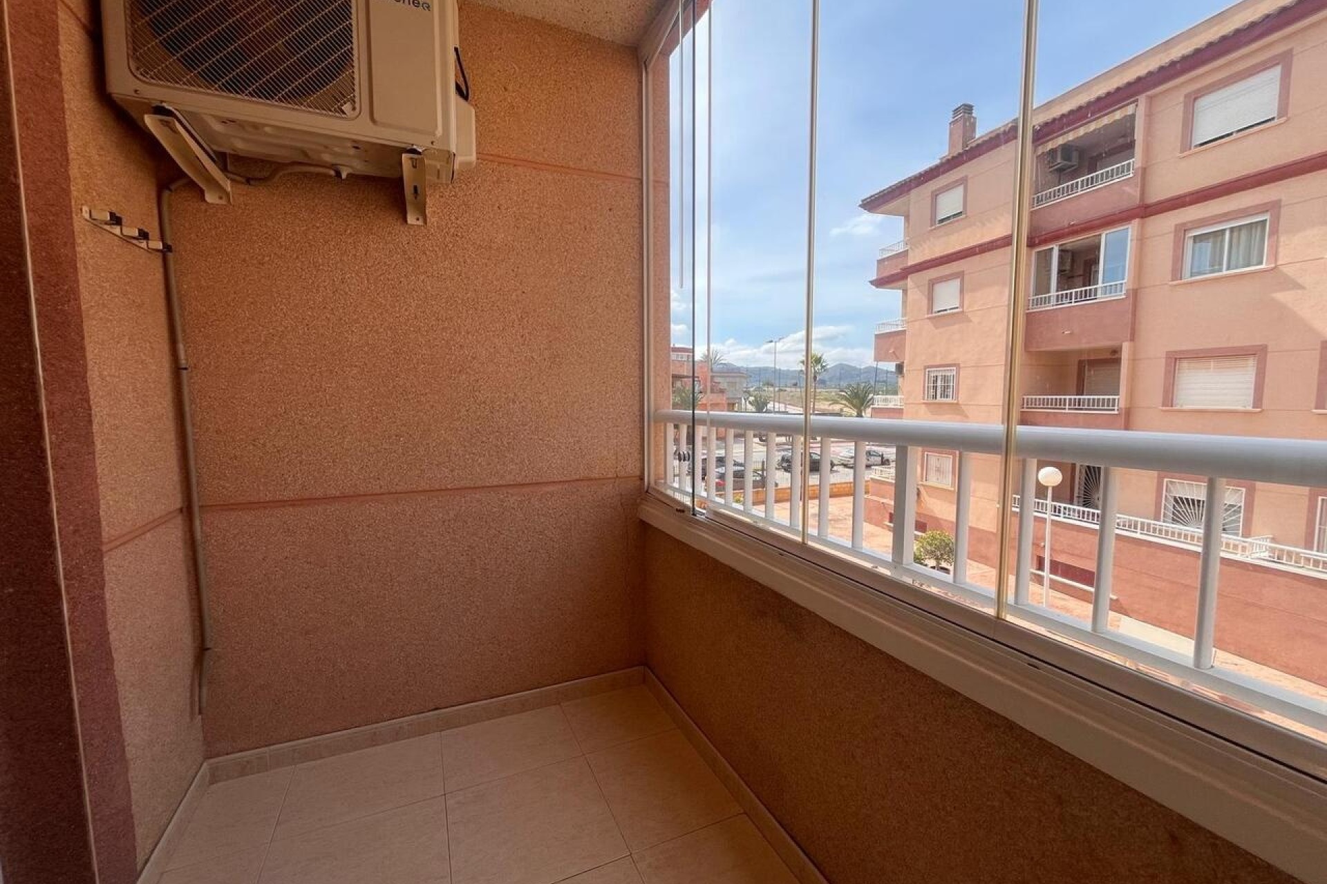 Wiederverkauf - Wohnung / Apartment -
Algorfa