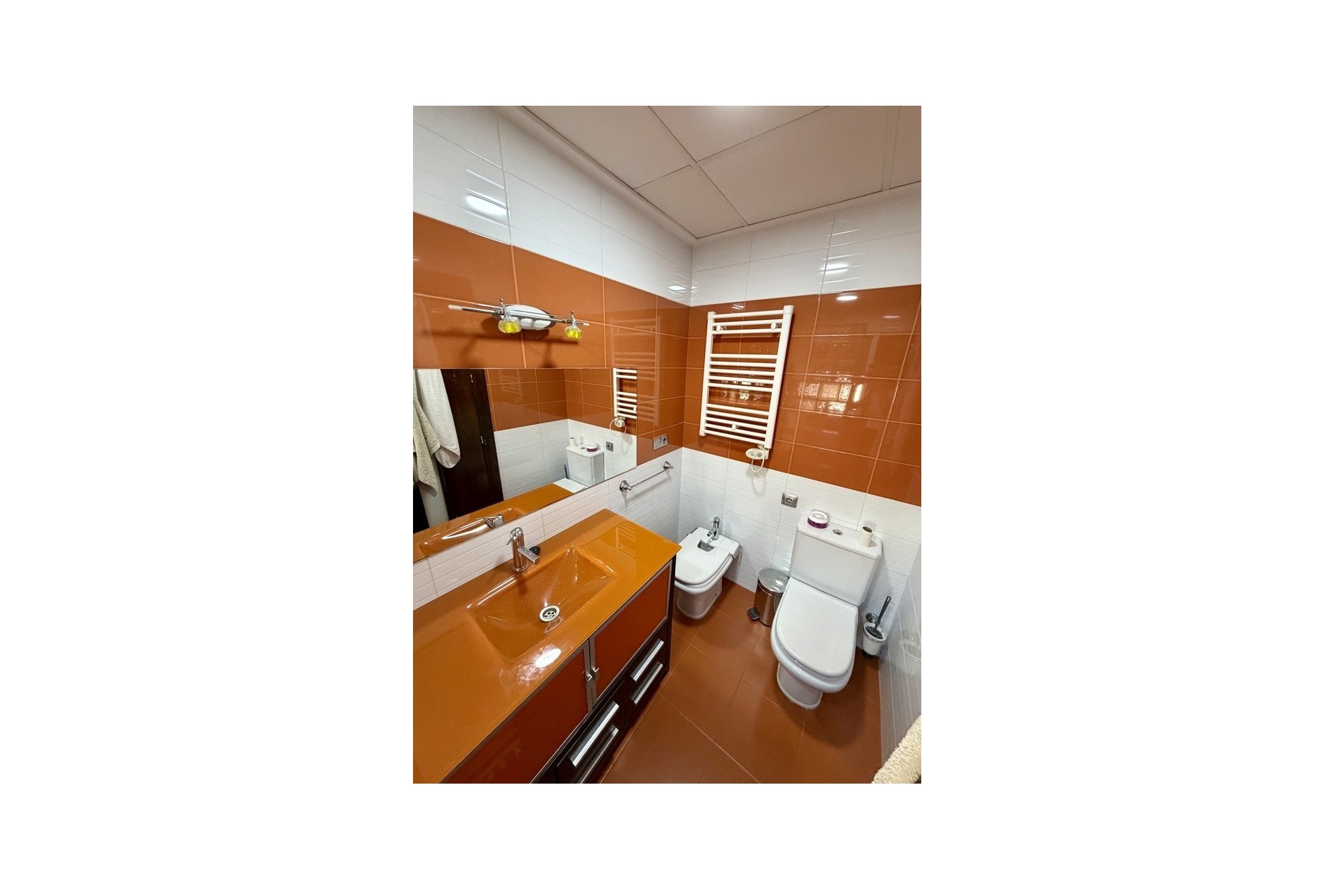 Wiederverkauf - Wohnung / Apartment -
Benferri - Inland