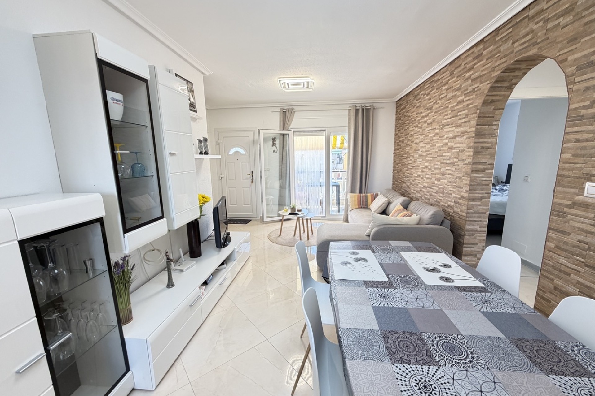 Wiederverkauf - Wohnung / Apartment -
Cabo Roig