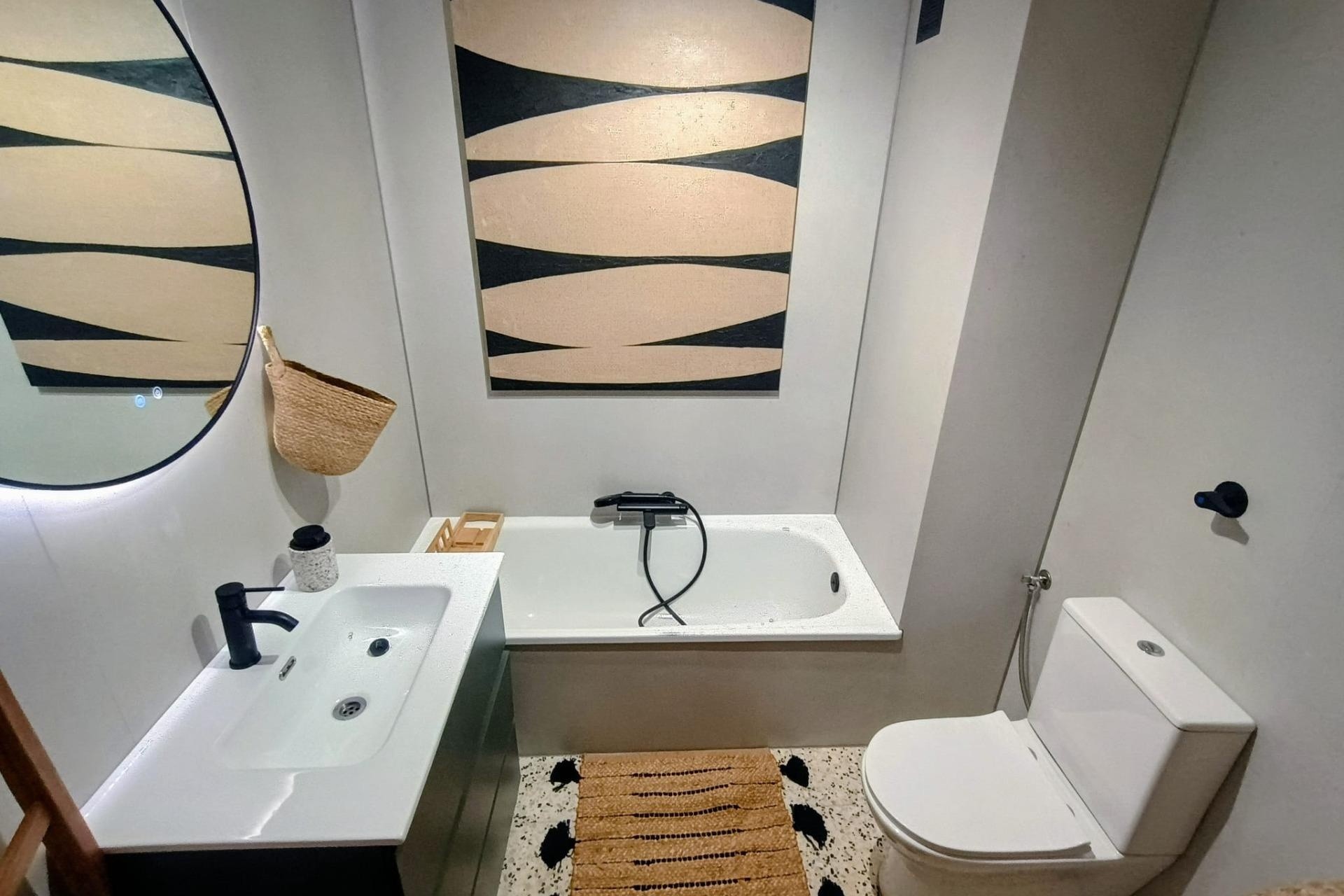 Wiederverkauf - Wohnung / Apartment -
Guardamar del Segura - Urbanizaciones