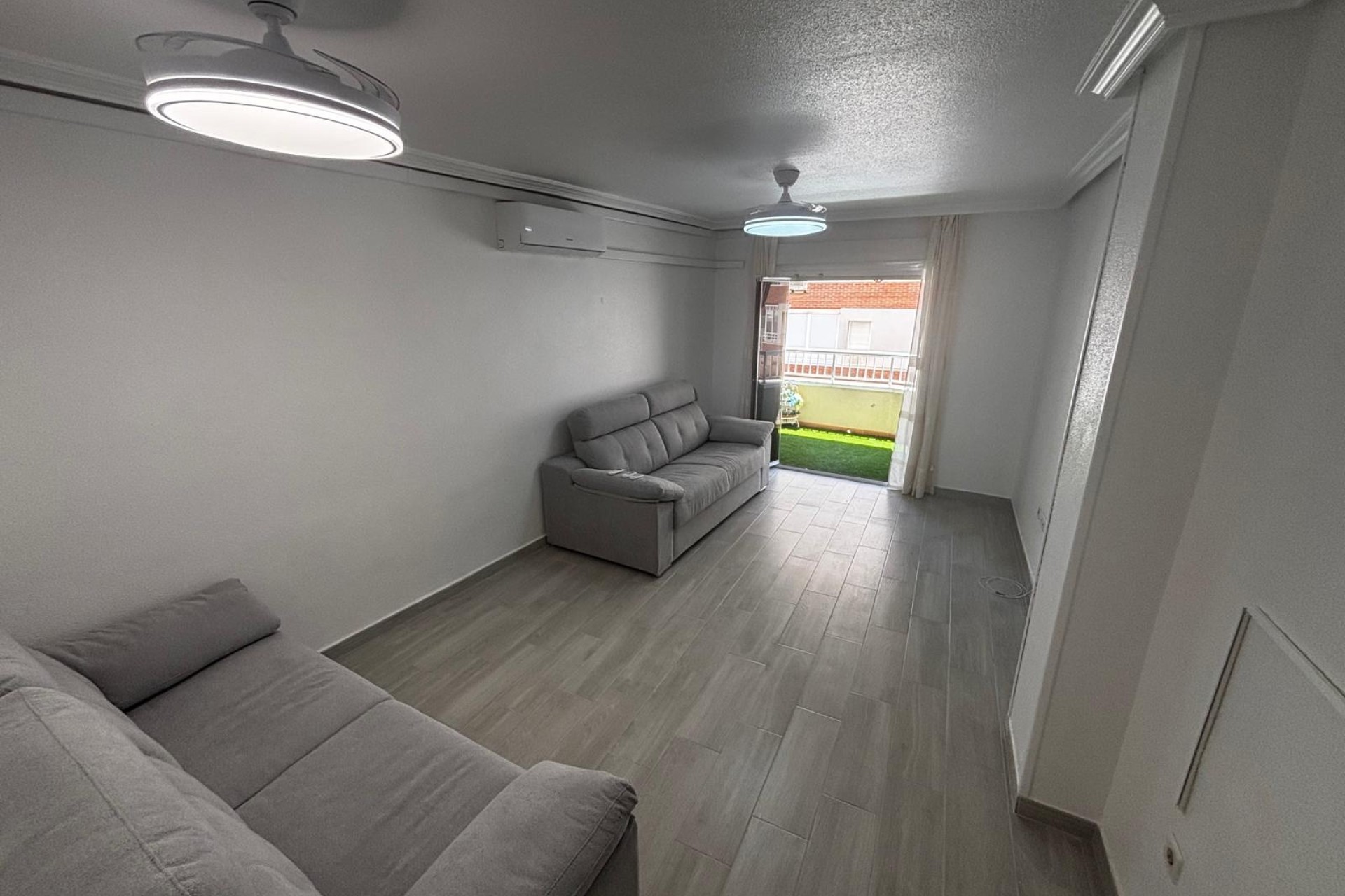 Wiederverkauf - Wohnung / Apartment -
Guardamar del Segura