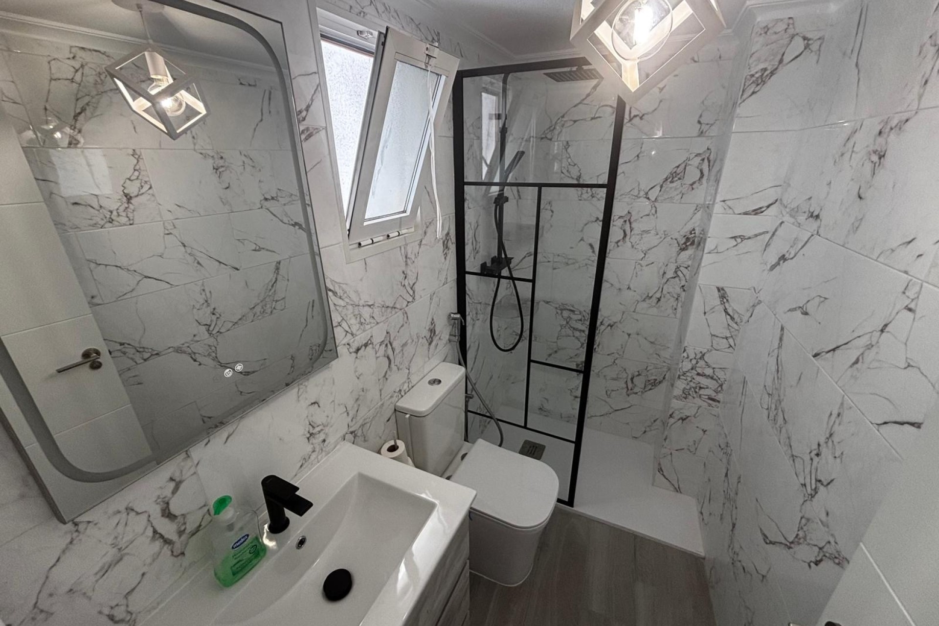 Wiederverkauf - Wohnung / Apartment -
Guardamar del Segura