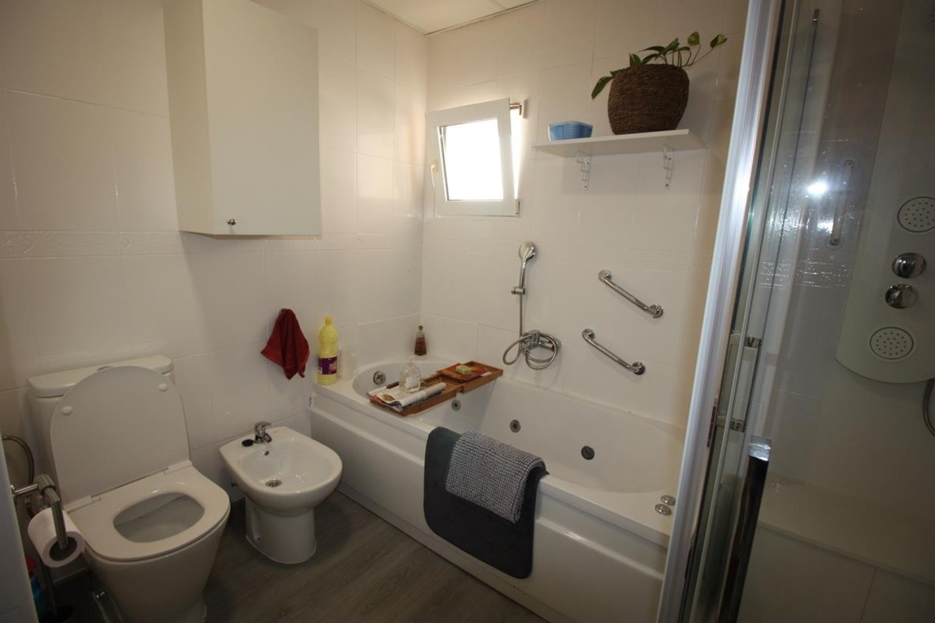 Wiederverkauf - Wohnung / Apartment -
Guardamar del Segura