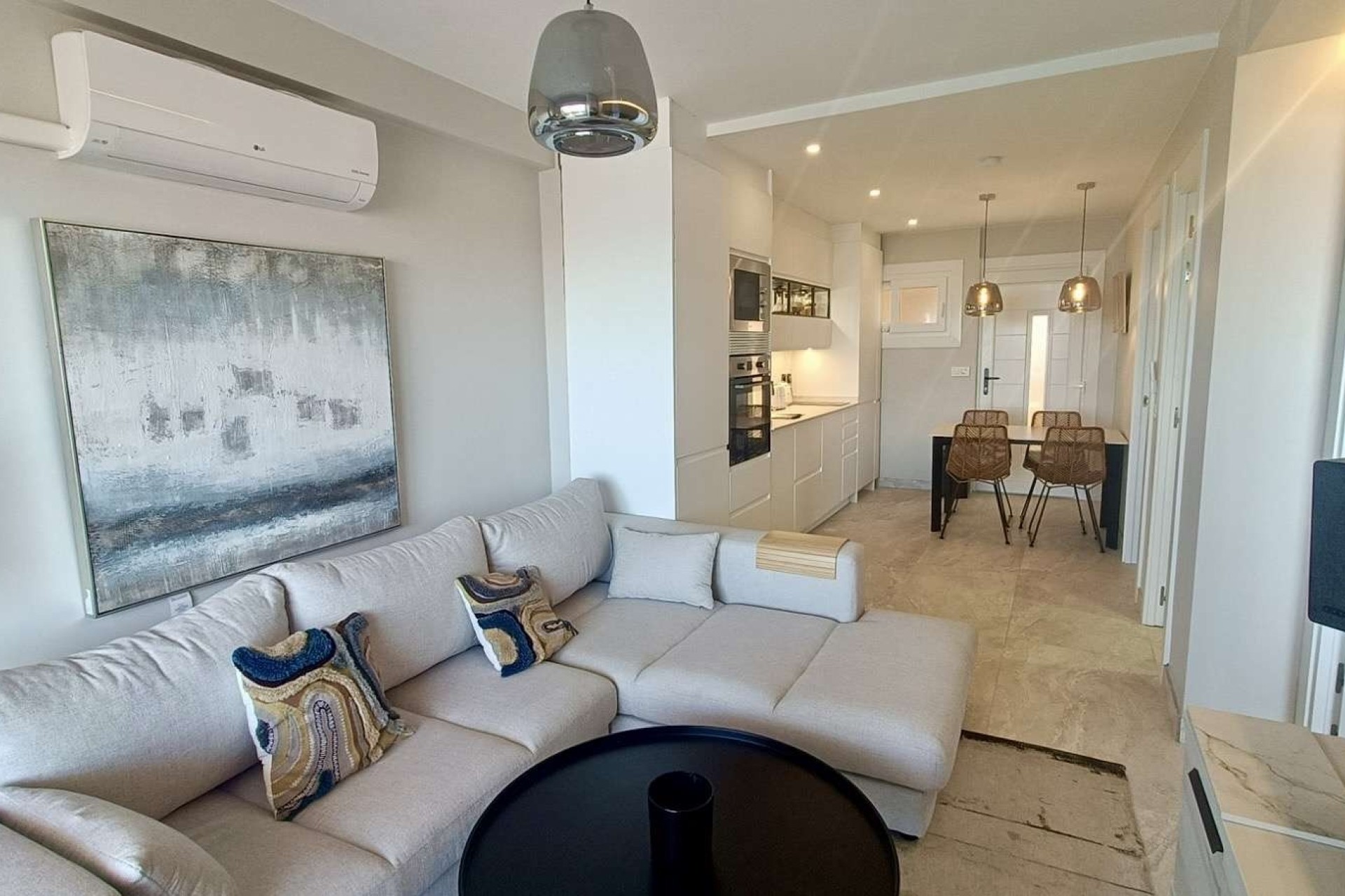 Wiederverkauf - Wohnung / Apartment -
La Mata