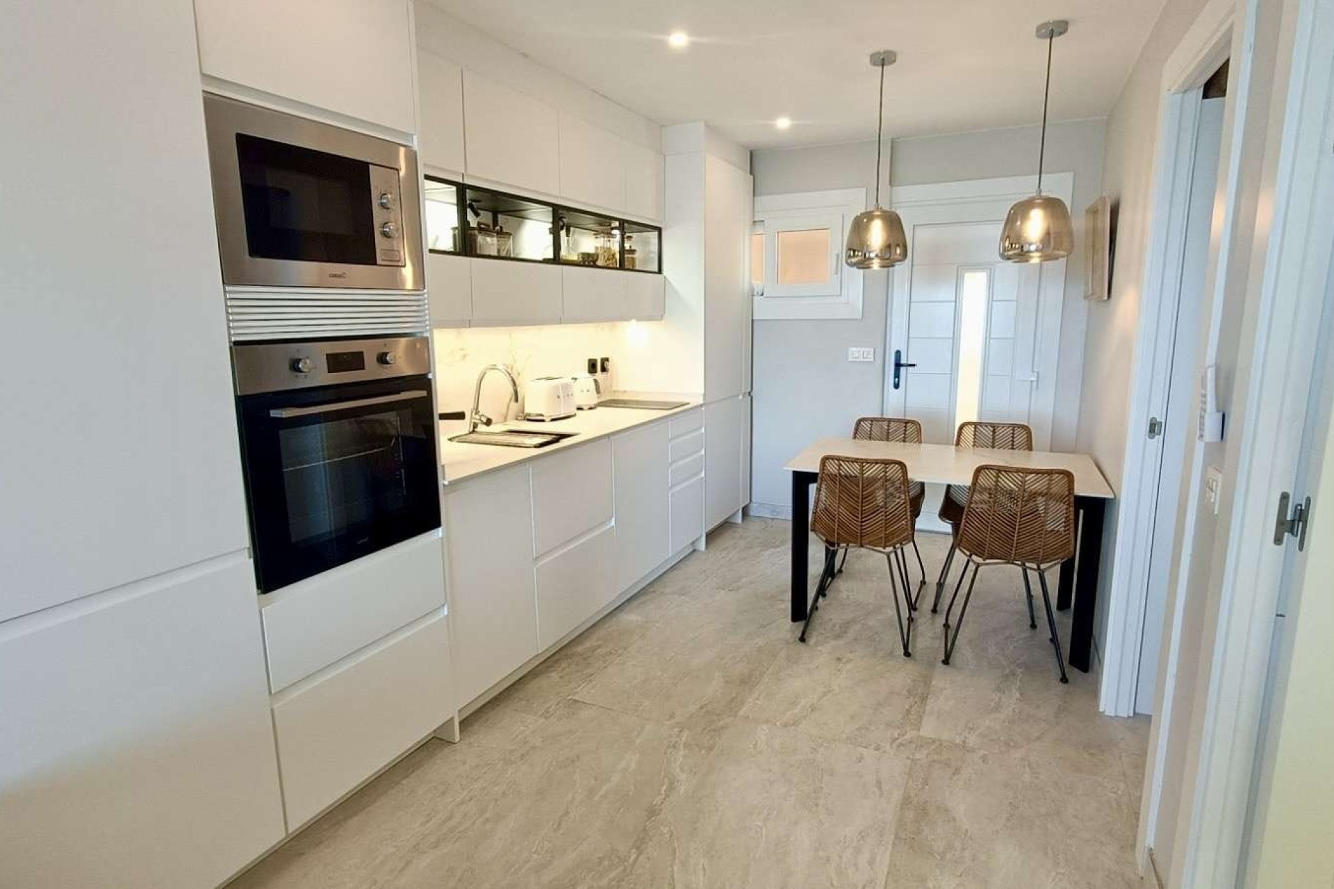 Wiederverkauf - Wohnung / Apartment -
La Mata