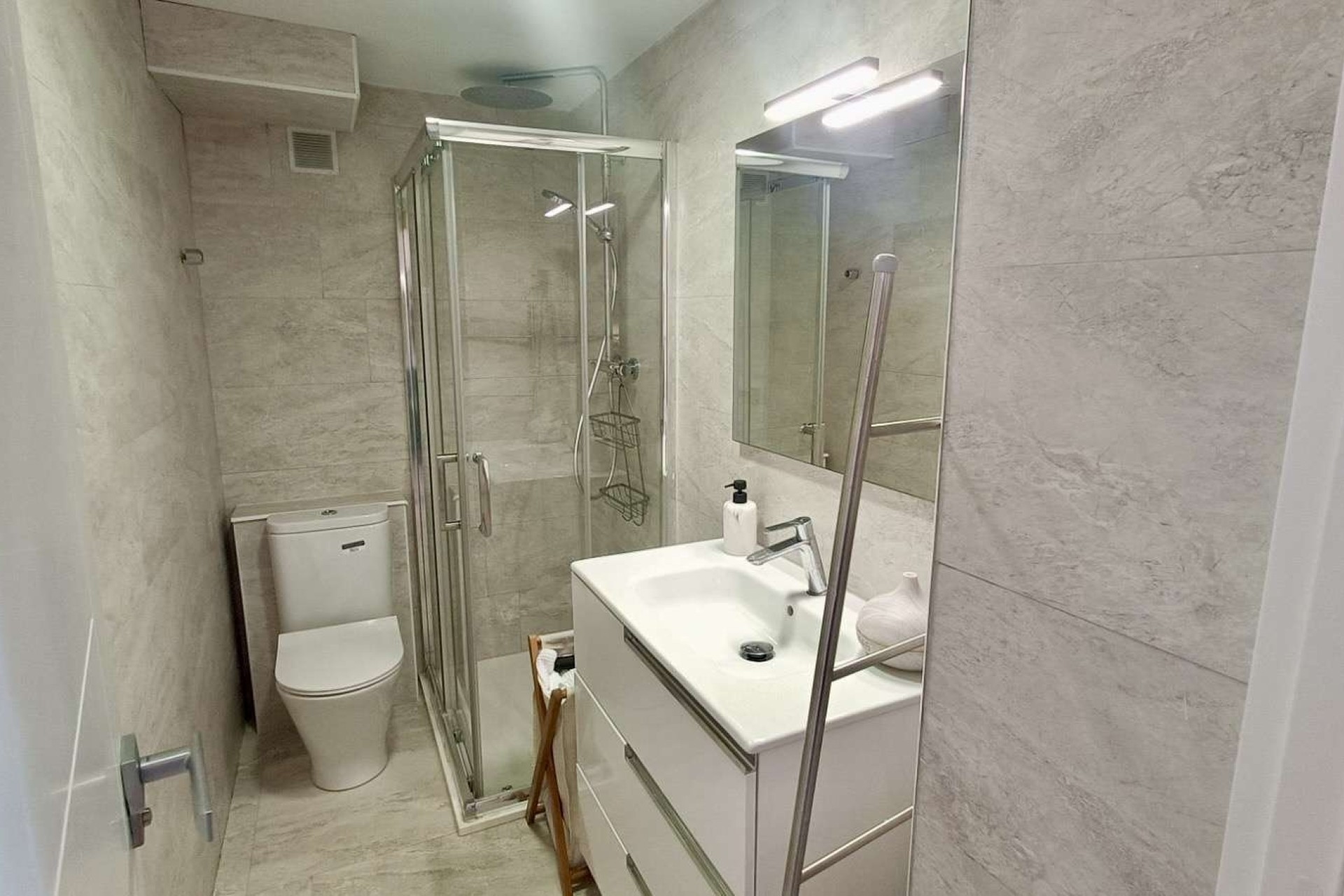 Wiederverkauf - Wohnung / Apartment -
La Mata