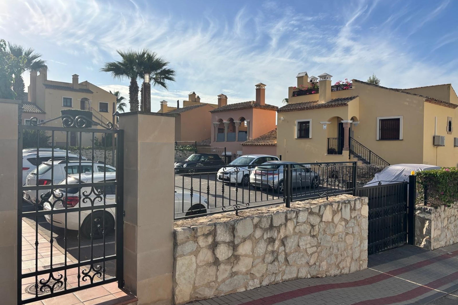 Wiederverkauf - Wohnung / Apartment -
La Rellana