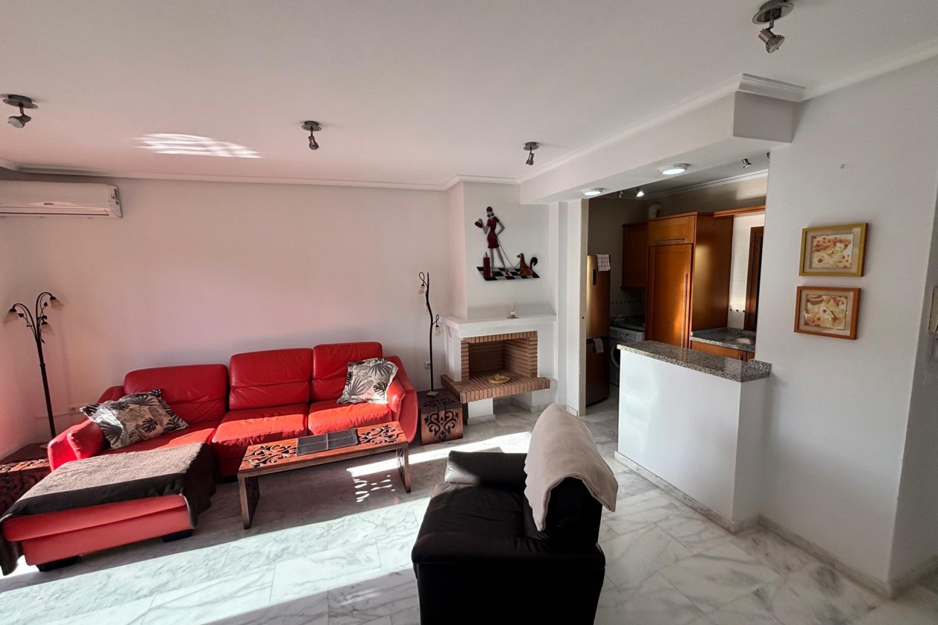 Wiederverkauf - Wohnung / Apartment -
La Rellana