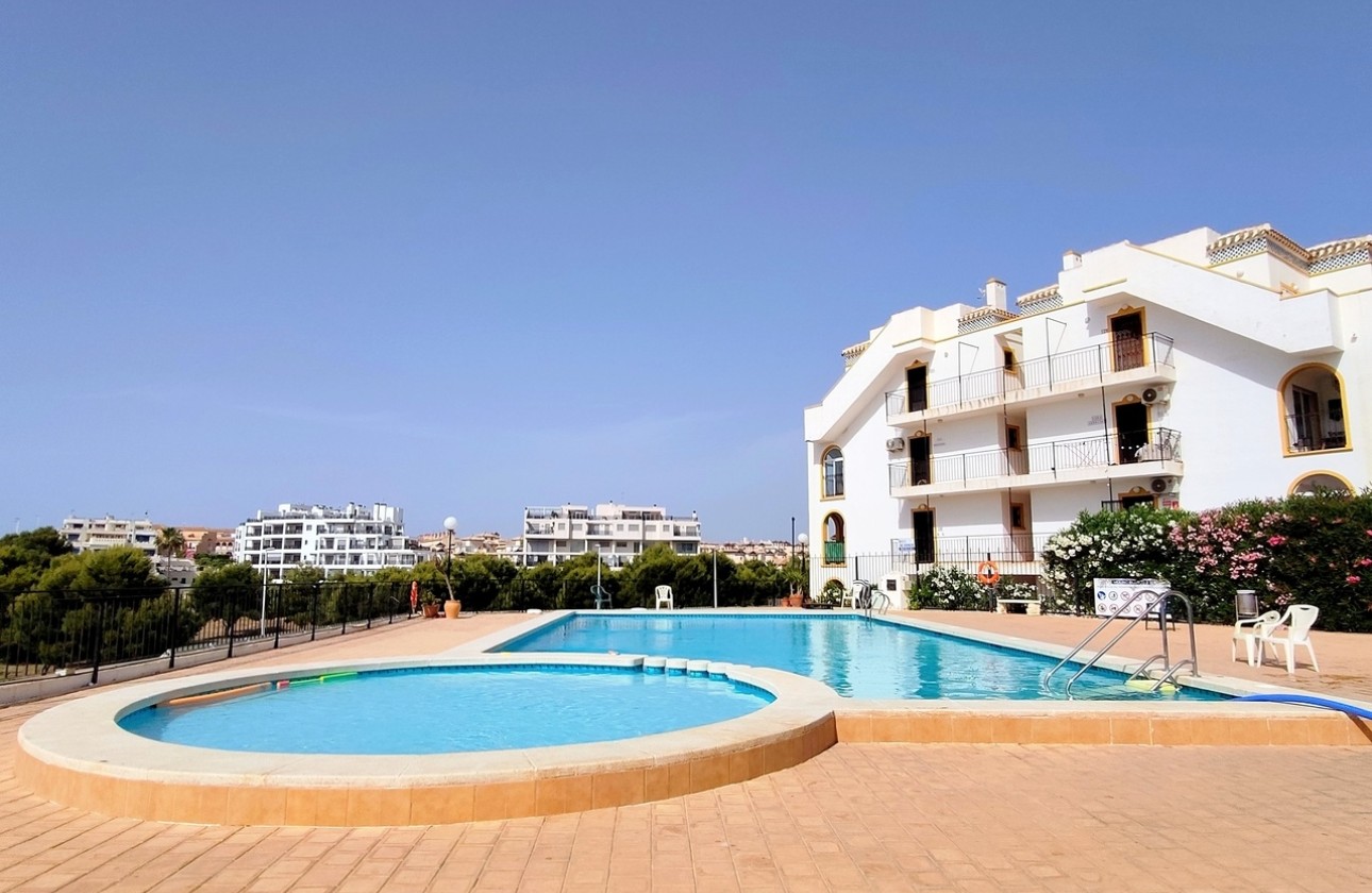 Wiederverkauf - Wohnung / Apartment -
La Zenia
