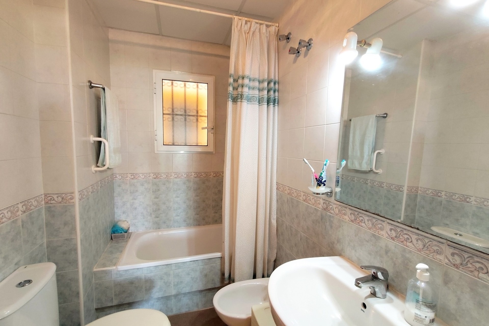 Wiederverkauf - Wohnung / Apartment -
La Zenia