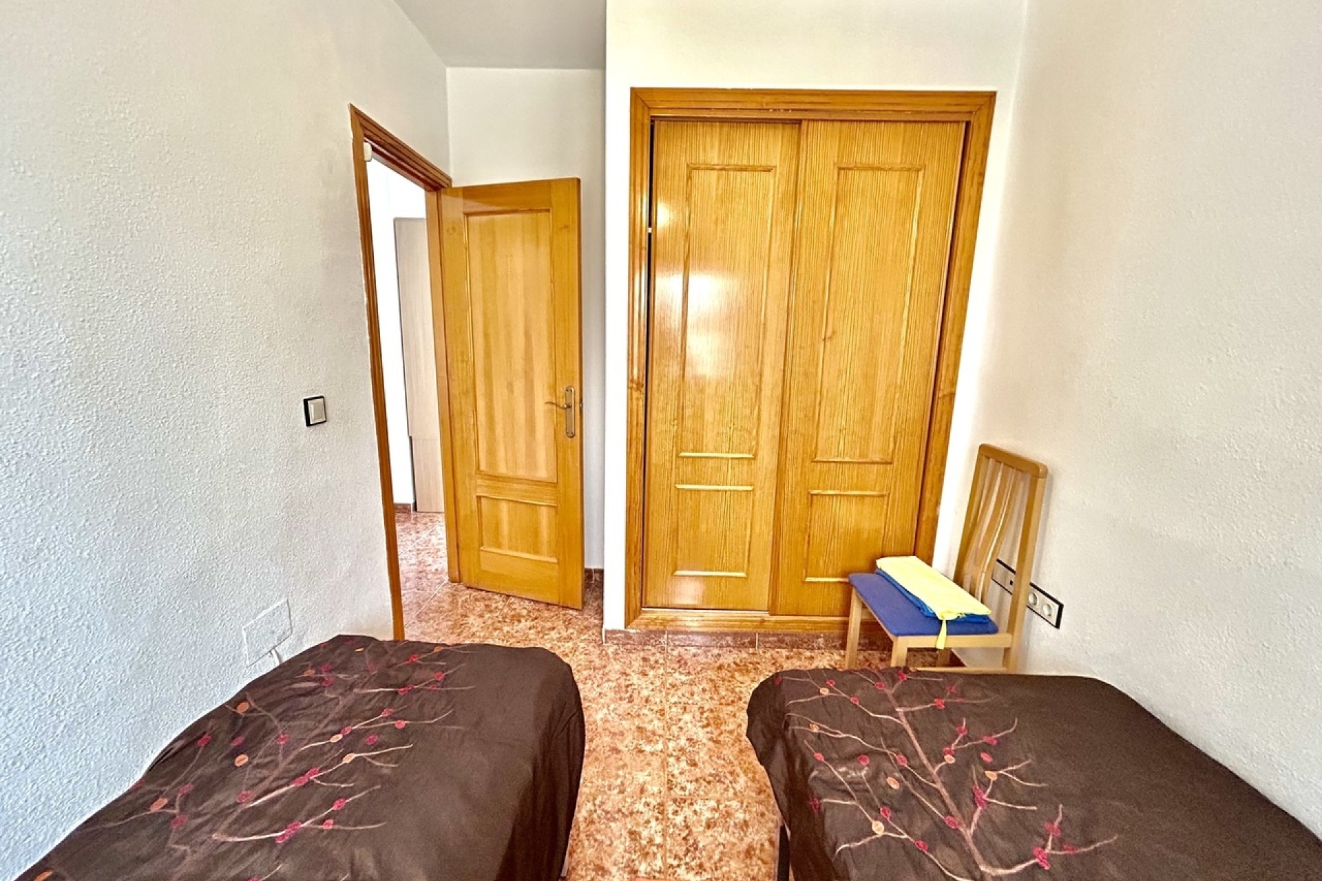 Wiederverkauf - Wohnung / Apartment -
Los Altos